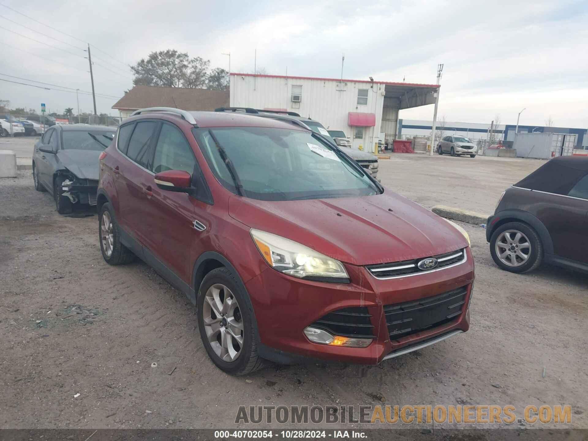 1FMCU0J93FUB25067 FORD ESCAPE 2015