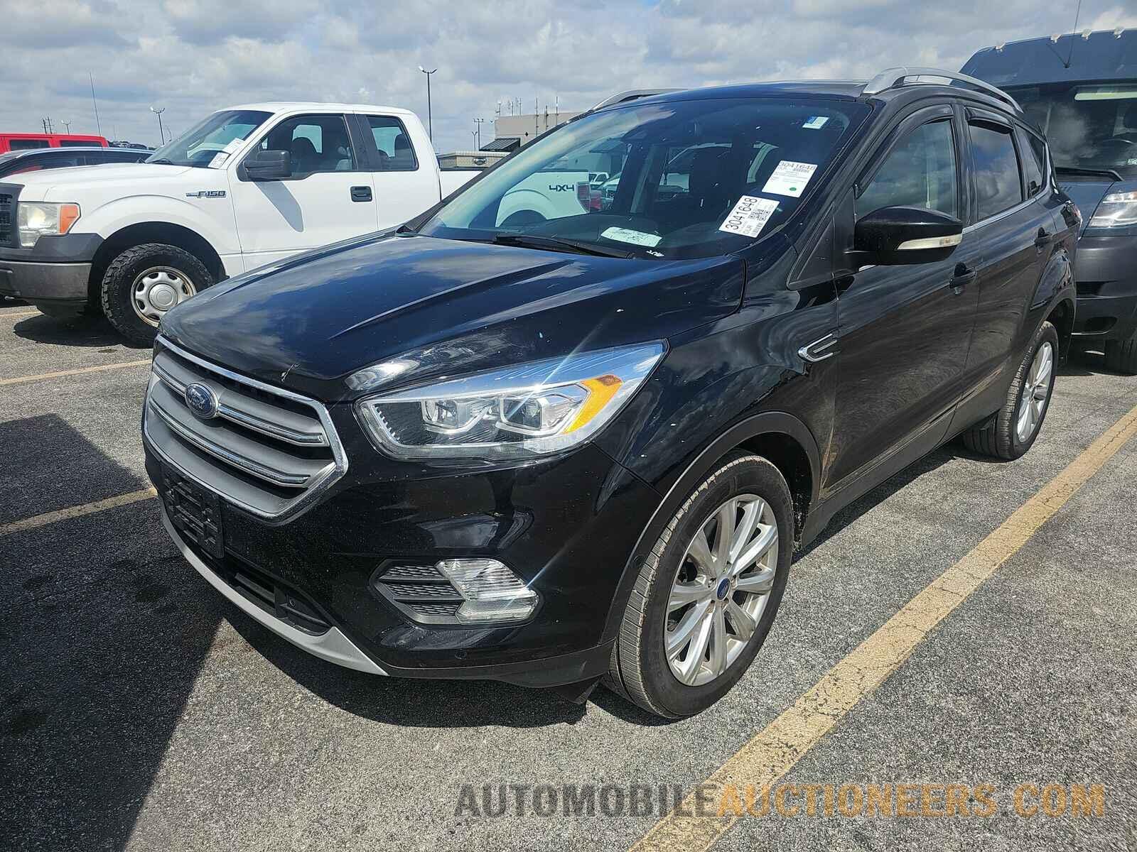 1FMCU0J93HUA27627 Ford Escape 2017