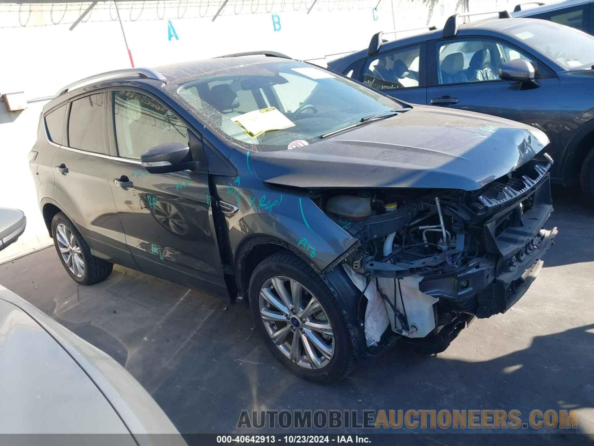 1FMCU0J93HUB89709 FORD ESCAPE 2017