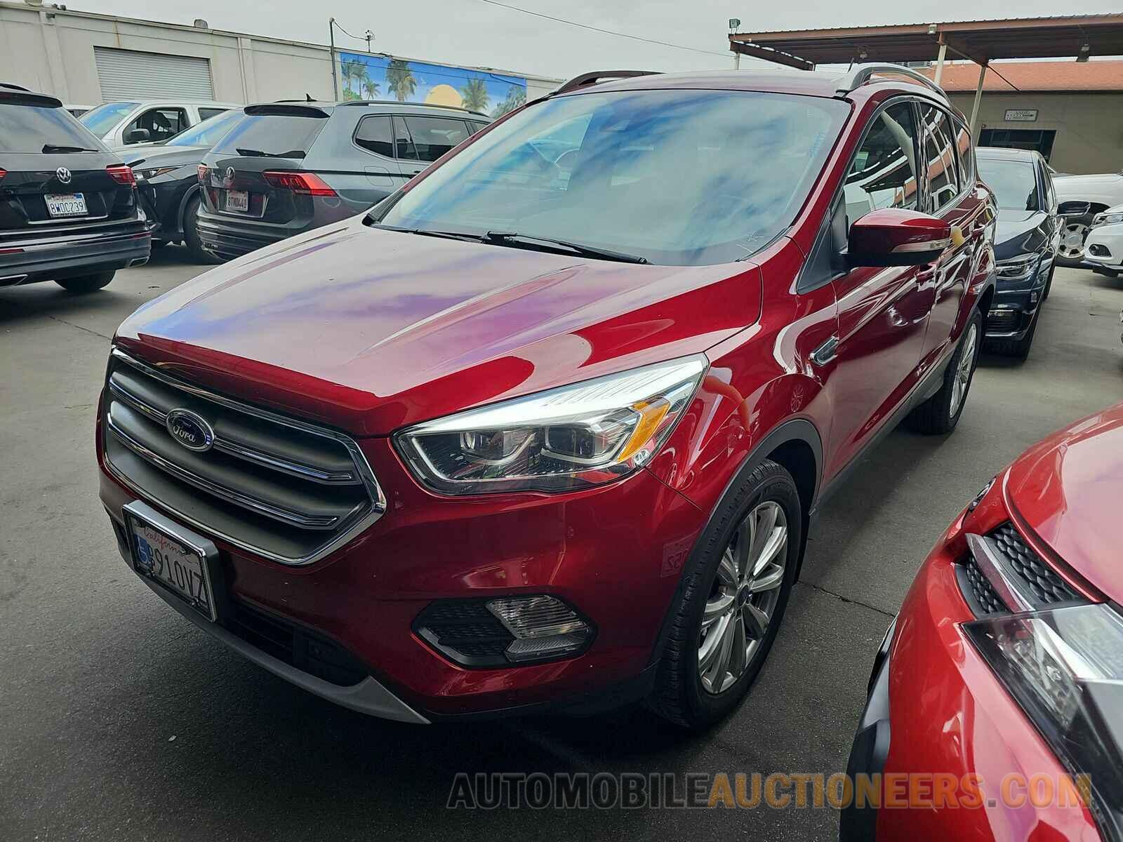 1FMCU0J93JUA10431 Ford Escape 2018