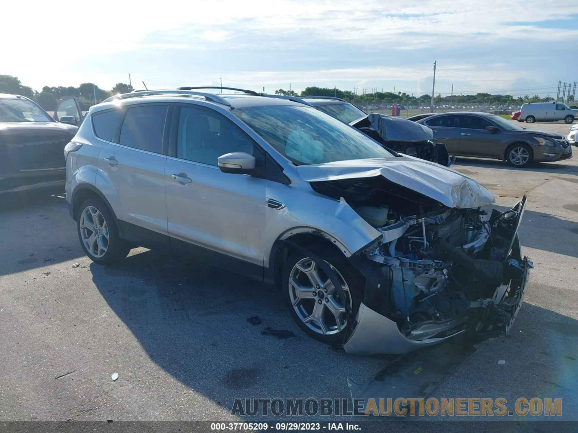 1FMCU0J93JUB04650 FORD ESCAPE 2018