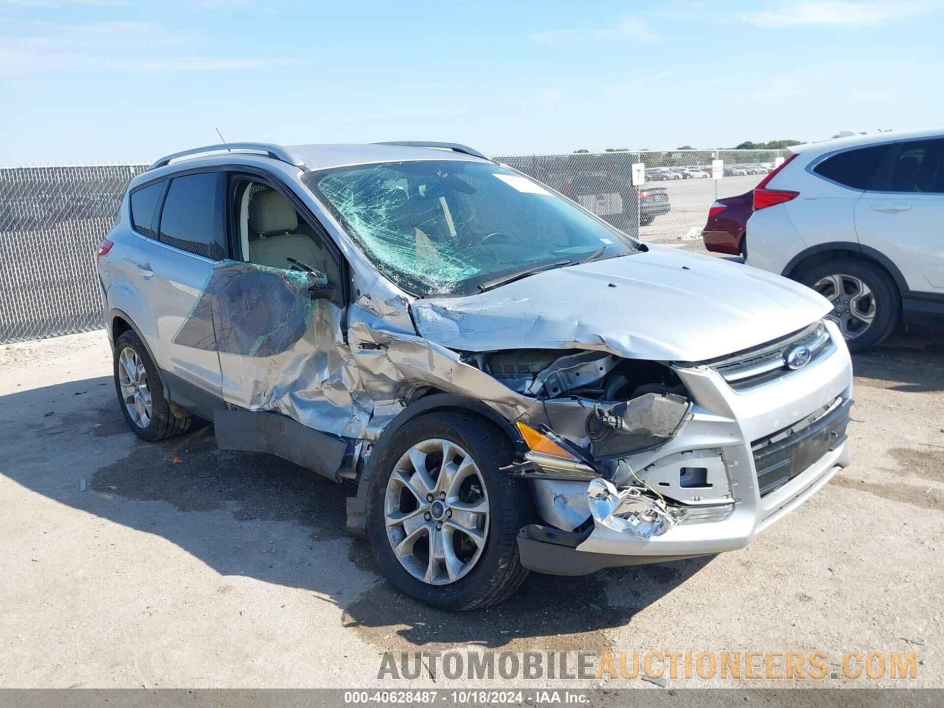 1FMCU0J94FUA61119 FORD ESCAPE 2015