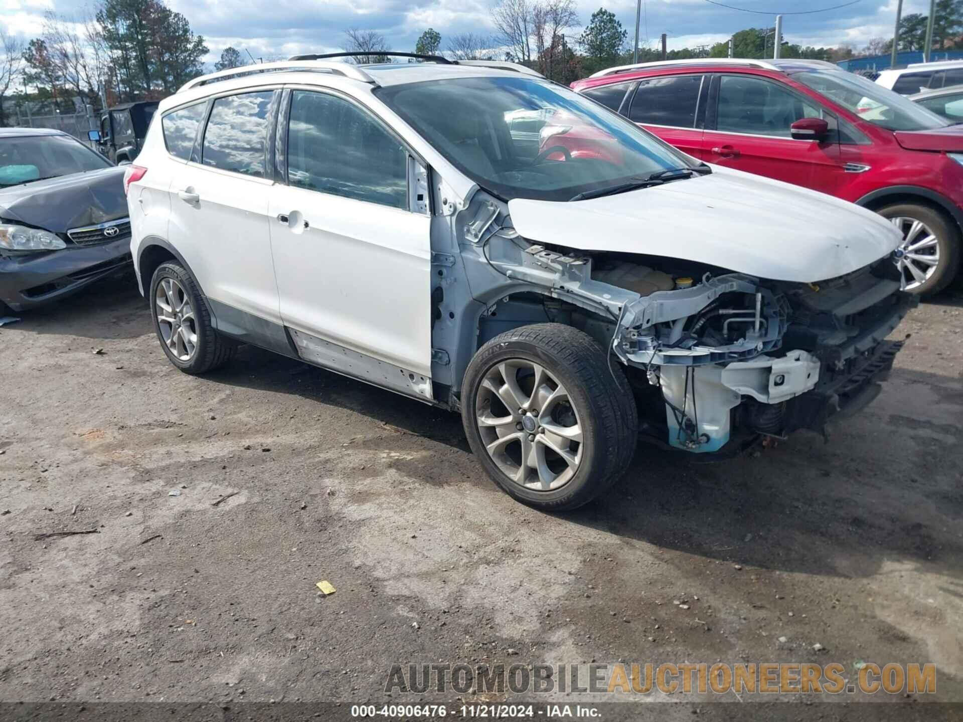 1FMCU0J94FUB58563 FORD ESCAPE 2015