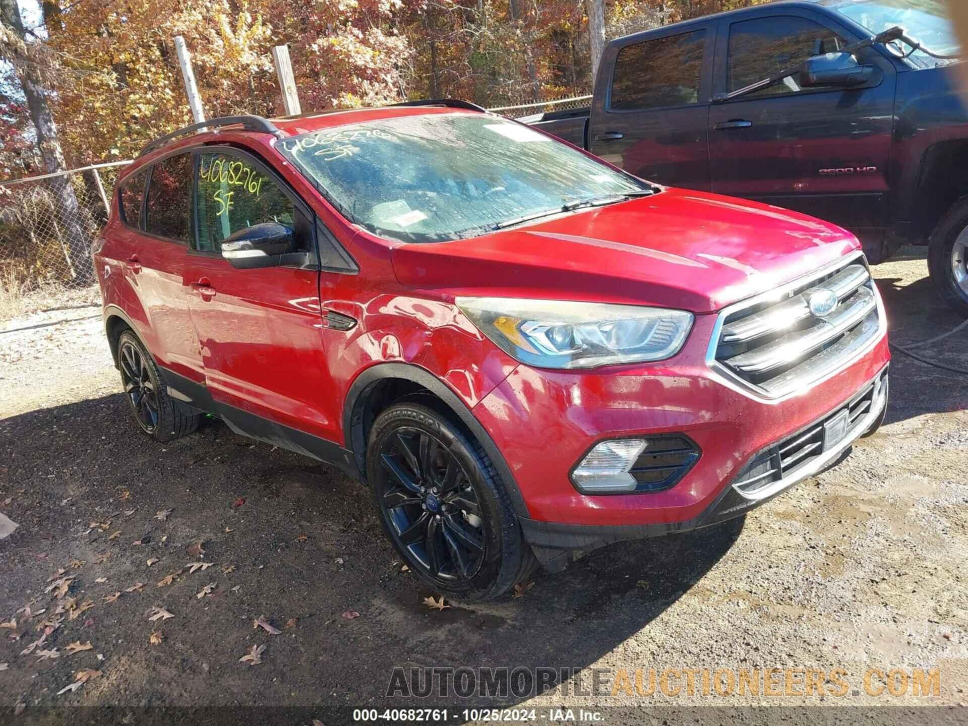 1FMCU0J94HUA88033 FORD ESCAPE 2017