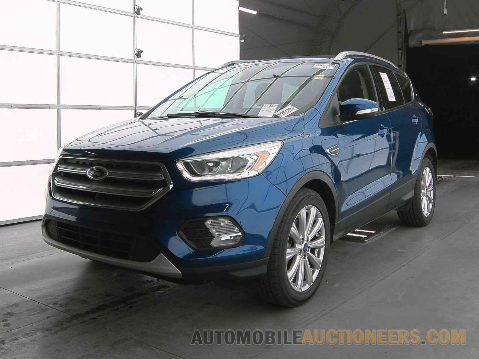 1FMCU0J94HUB91422 Ford Escape 2017