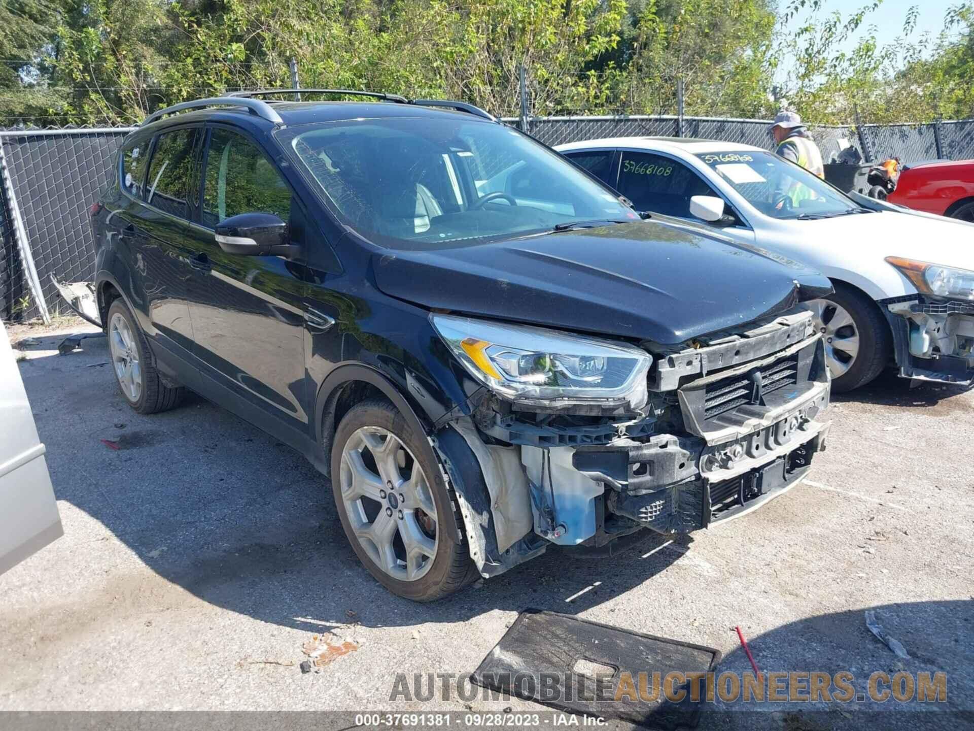 1FMCU0J94KUB59674 FORD ESCAPE 2019