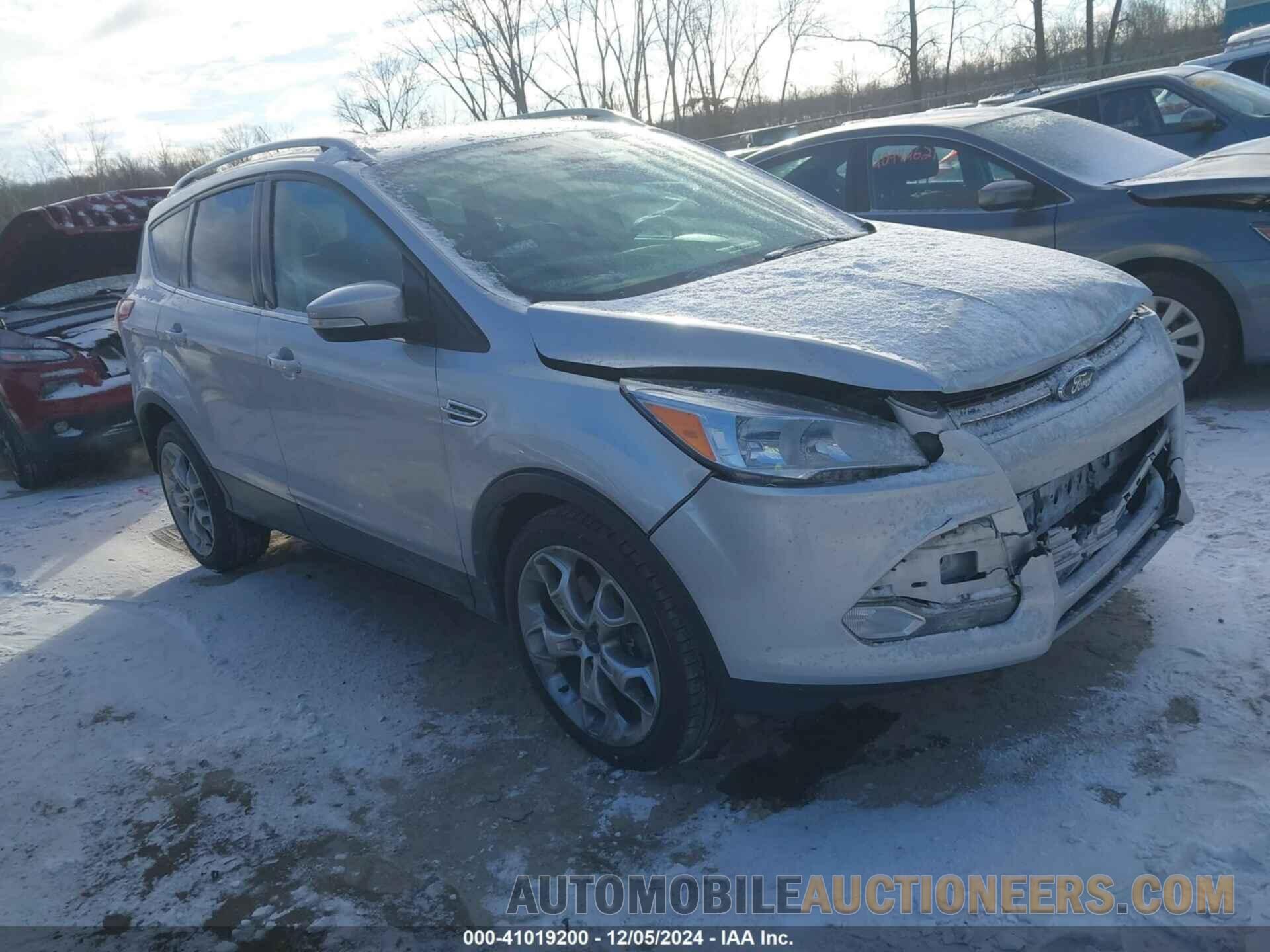 1FMCU0J95EUA28886 FORD ESCAPE 2014