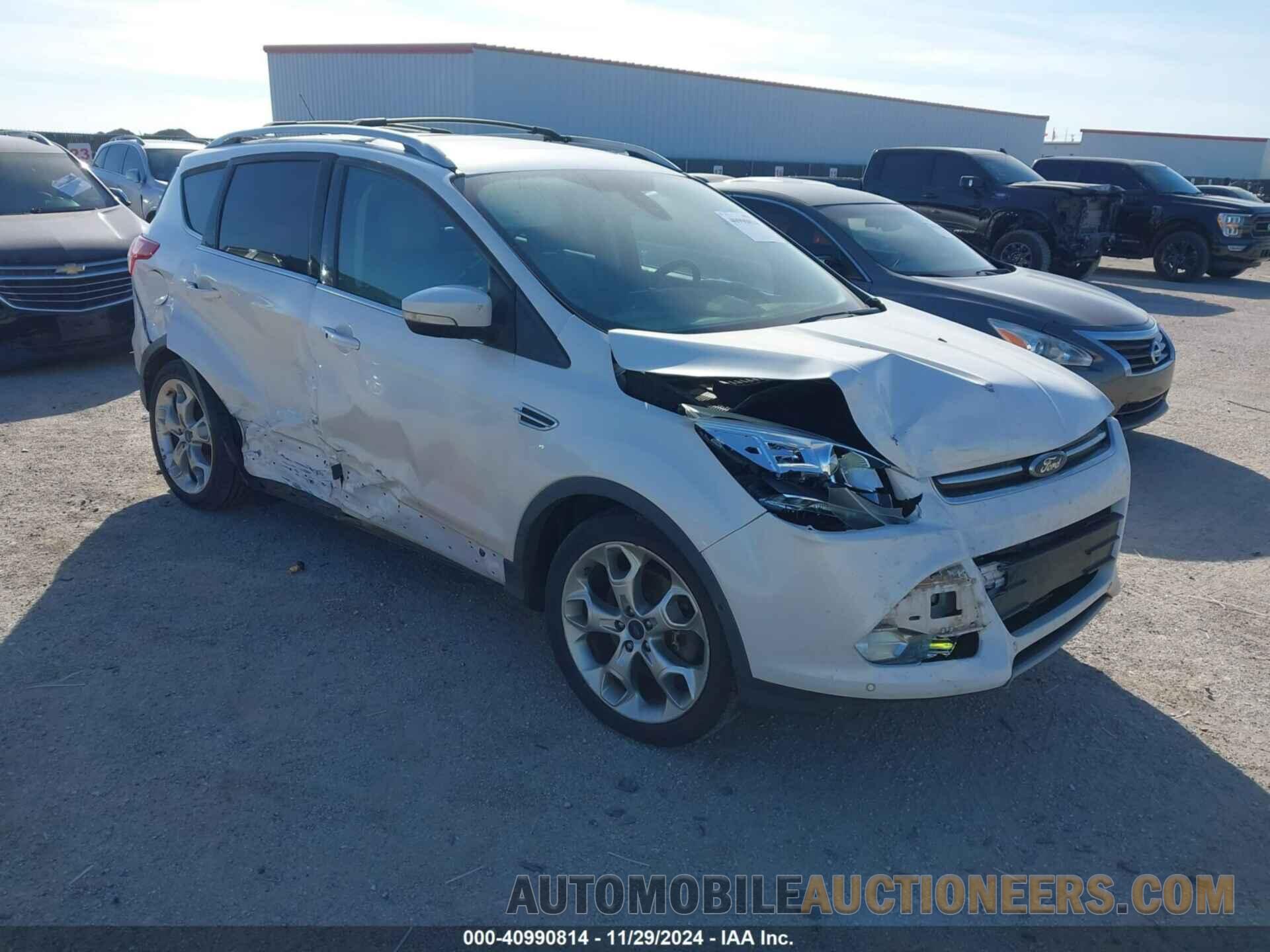 1FMCU0J95FUC35425 FORD ESCAPE 2015