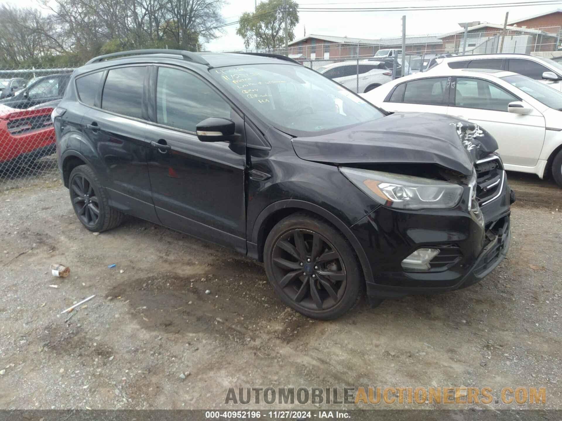 1FMCU0J95HUD34782 FORD ESCAPE 2017