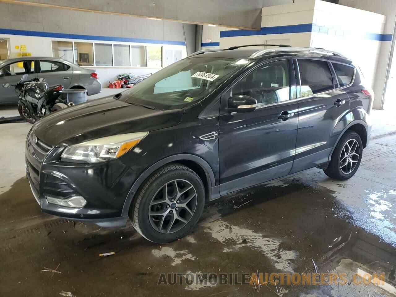 1FMCU0J96DUC20557 FORD ESCAPE 2013