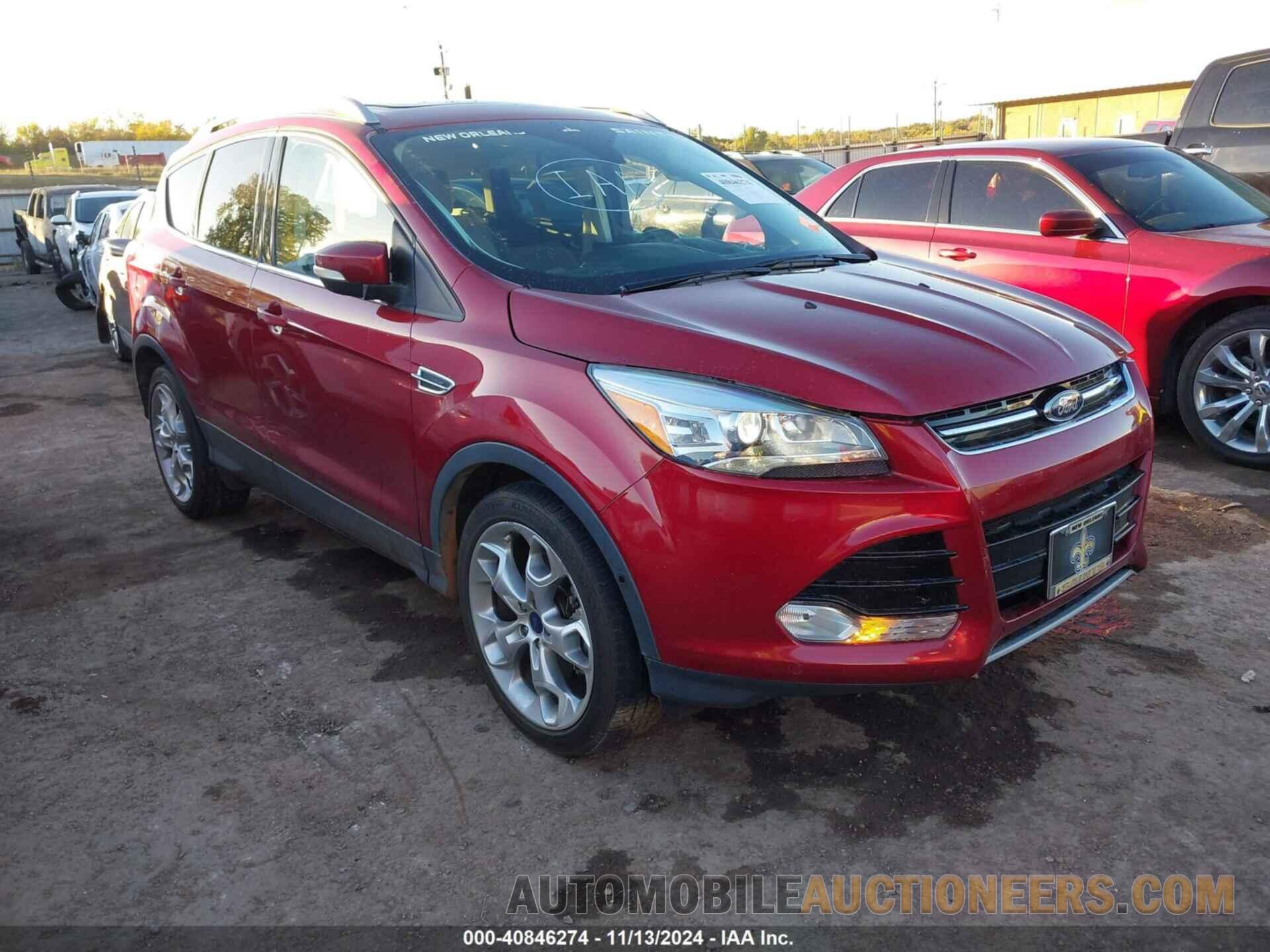 1FMCU0J96GUA22064 FORD ESCAPE 2016