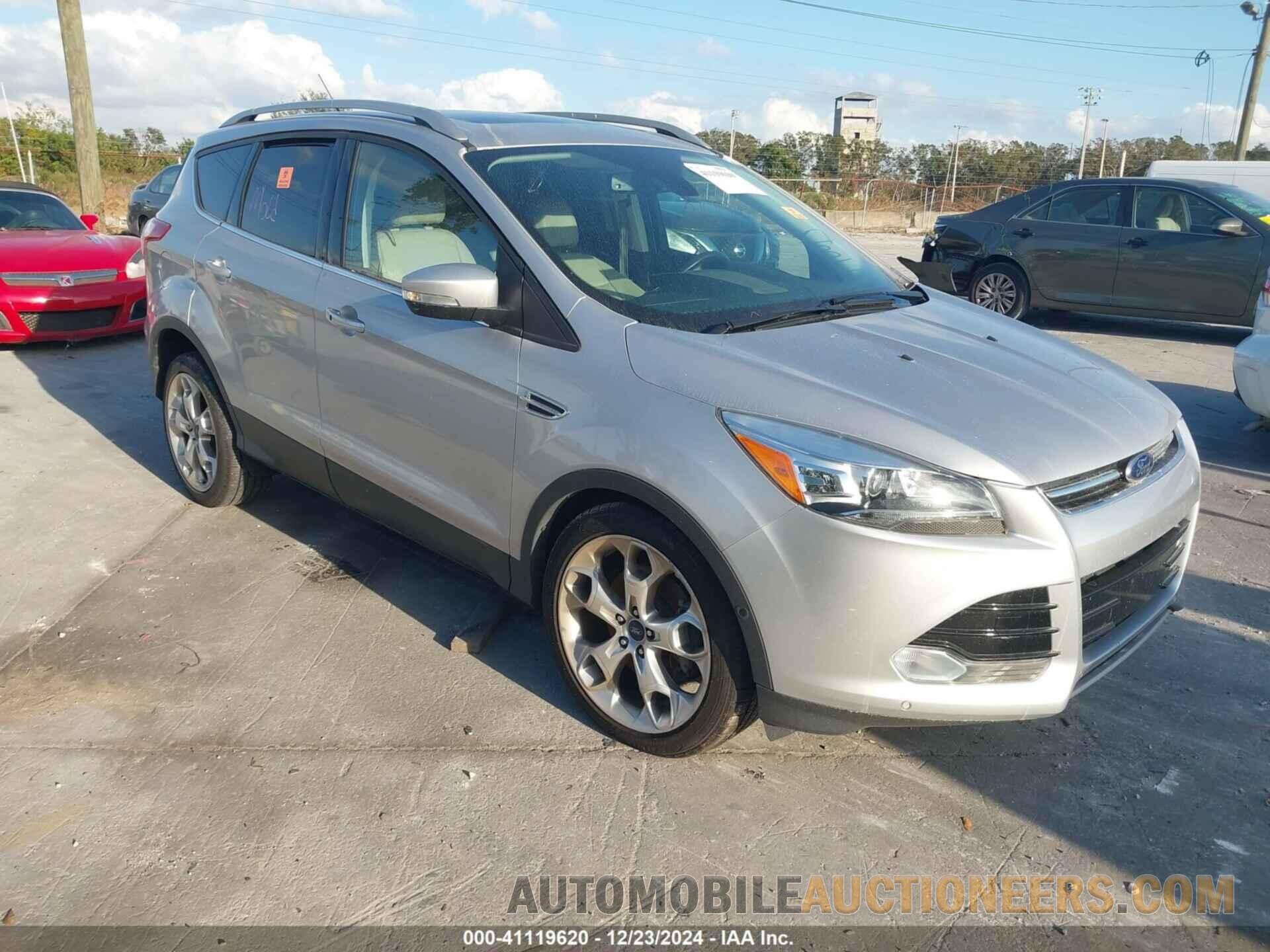 1FMCU0J96GUC86160 FORD ESCAPE 2016