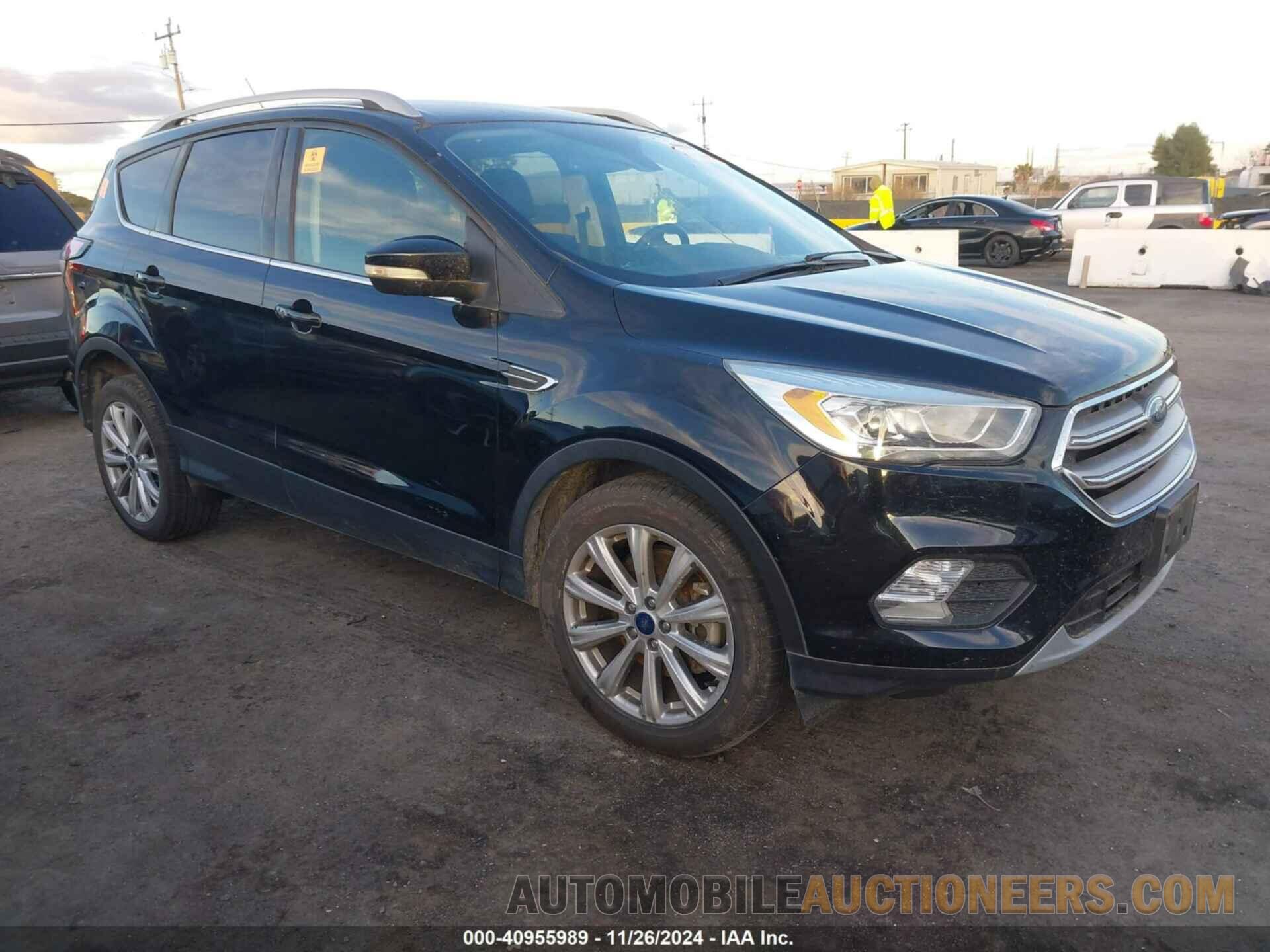 1FMCU0J96HUB45087 FORD ESCAPE 2017