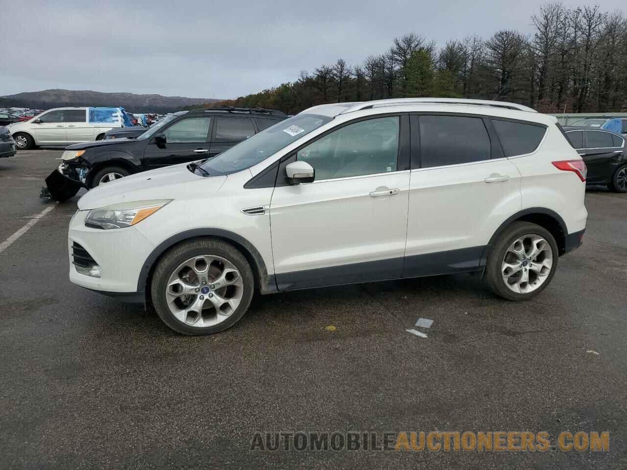 1FMCU0J97EUB07847 FORD ESCAPE 2014