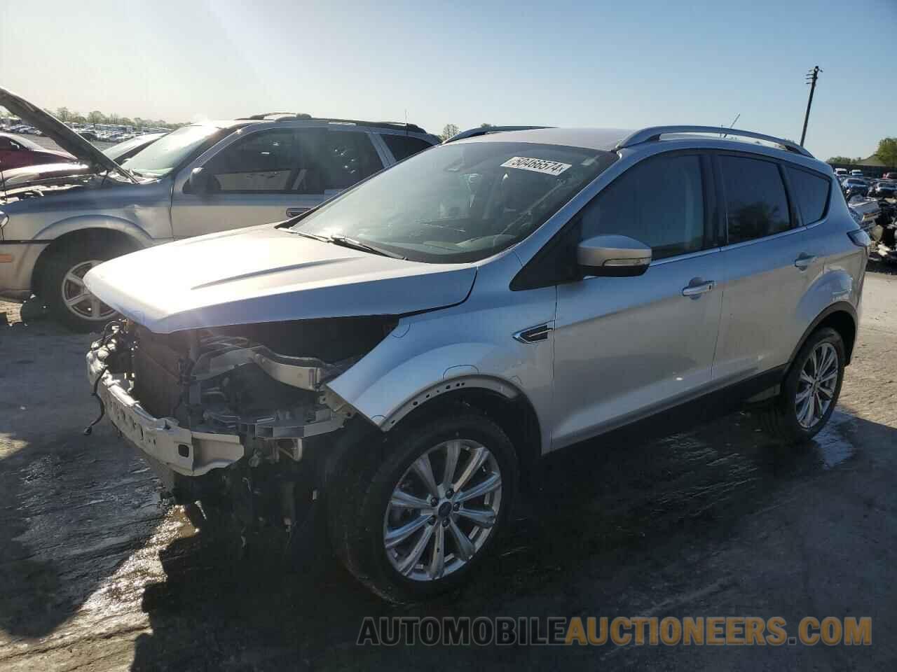 1FMCU0J97HUD83241 FORD ESCAPE 2017