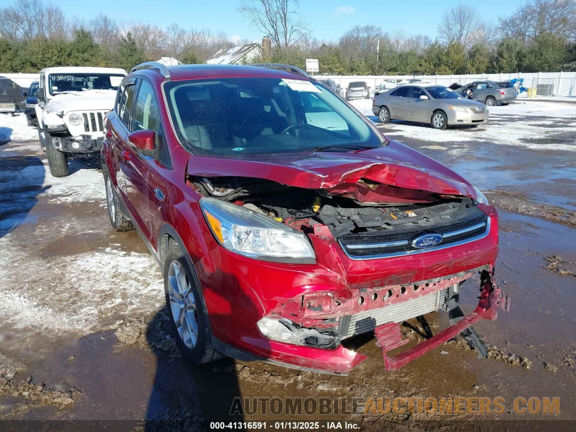 1FMCU0J98GUB92670 FORD ESCAPE 2016