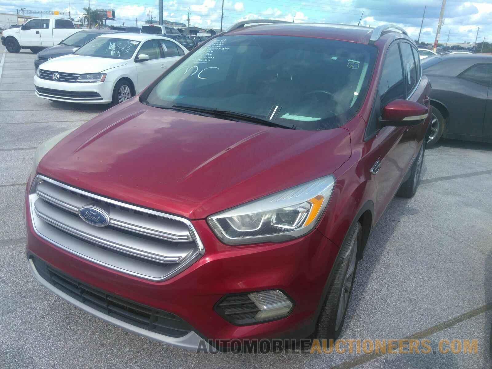 1FMCU0J98HUC56112 Ford Escape 2017