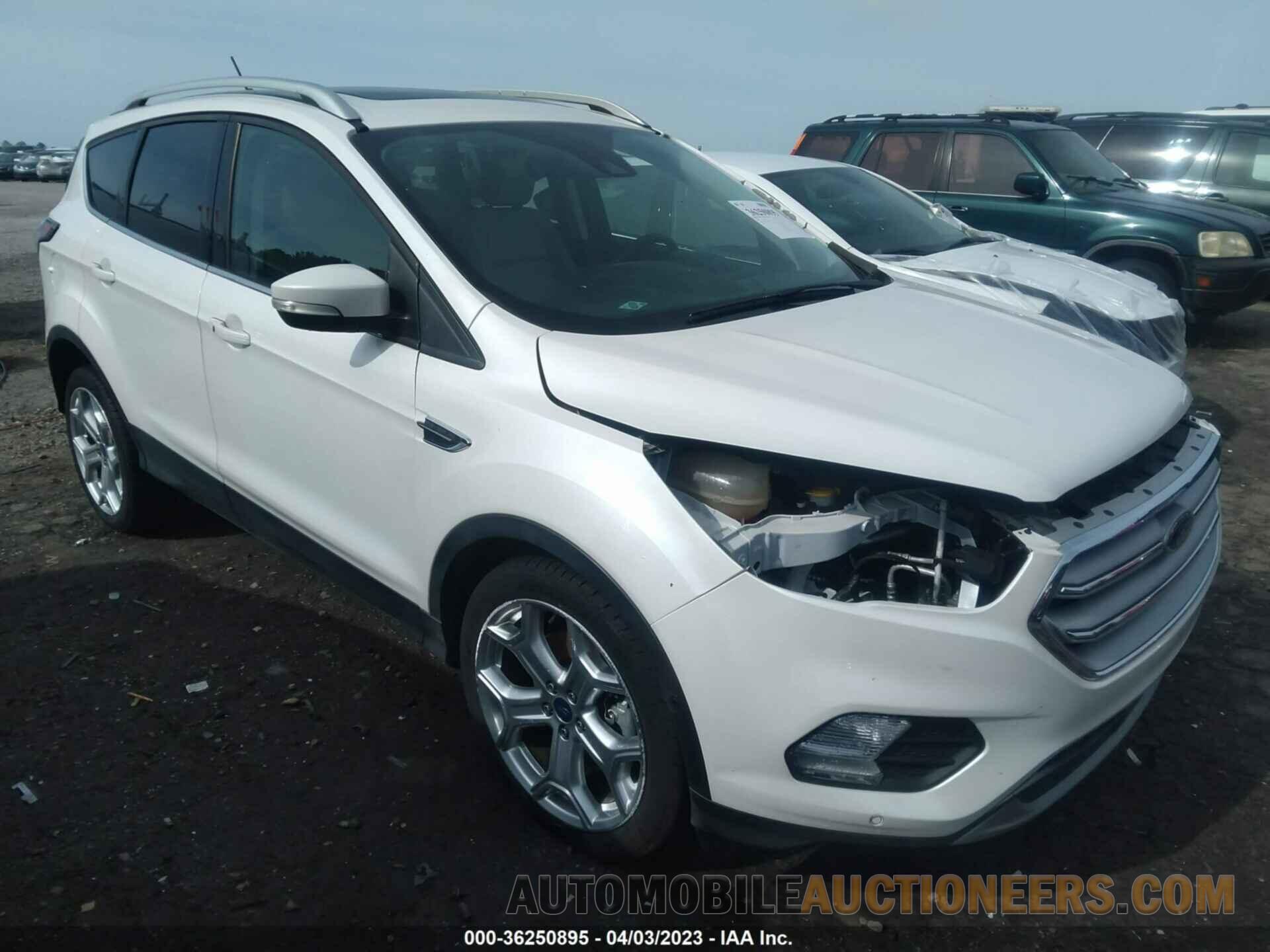 1FMCU0J98JUA16502 FORD ESCAPE 2018