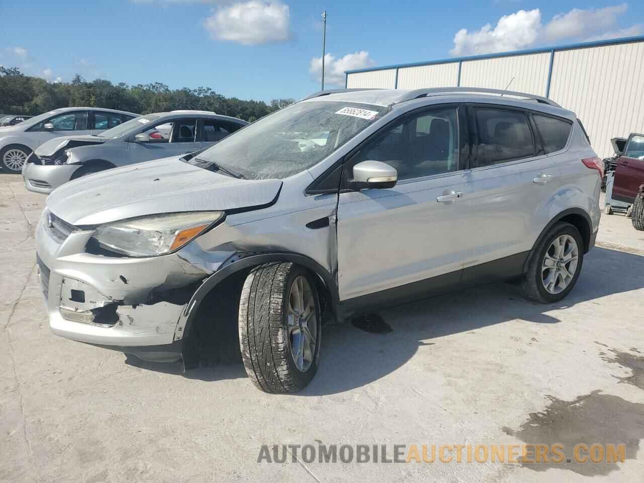 1FMCU0J99FUB78257 FORD ESCAPE 2015