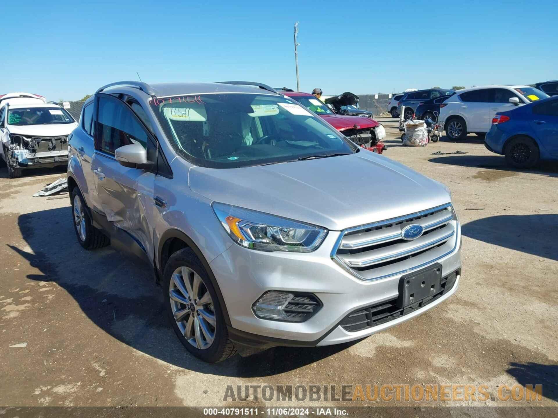 1FMCU0J99HUE25943 FORD ESCAPE 2017