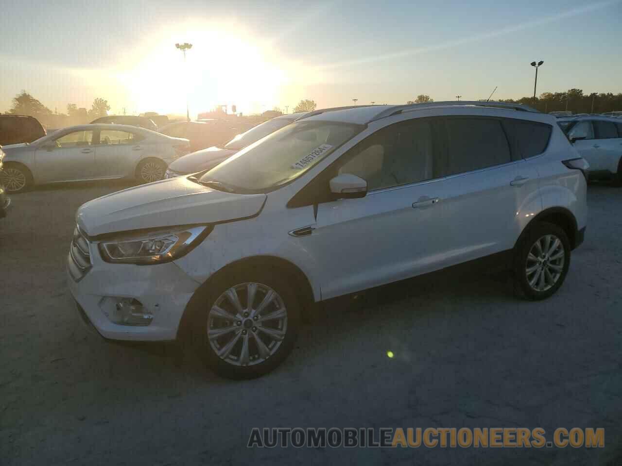 1FMCU0J99HUF05310 FORD ESCAPE 2017