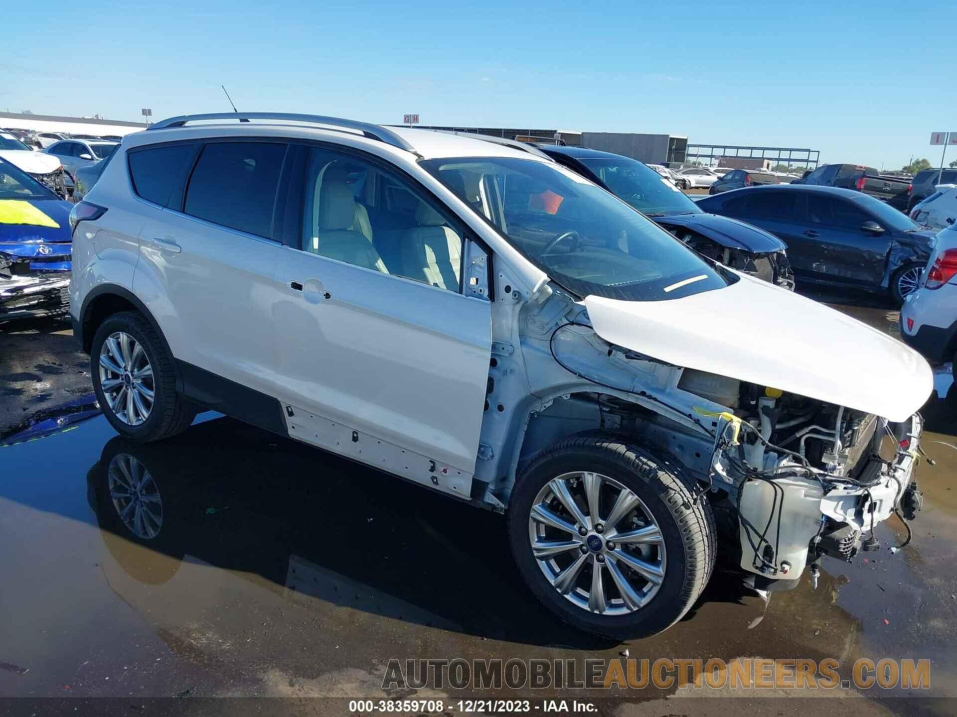 1FMCU0J99JUC88153 FORD ESCAPE 2018