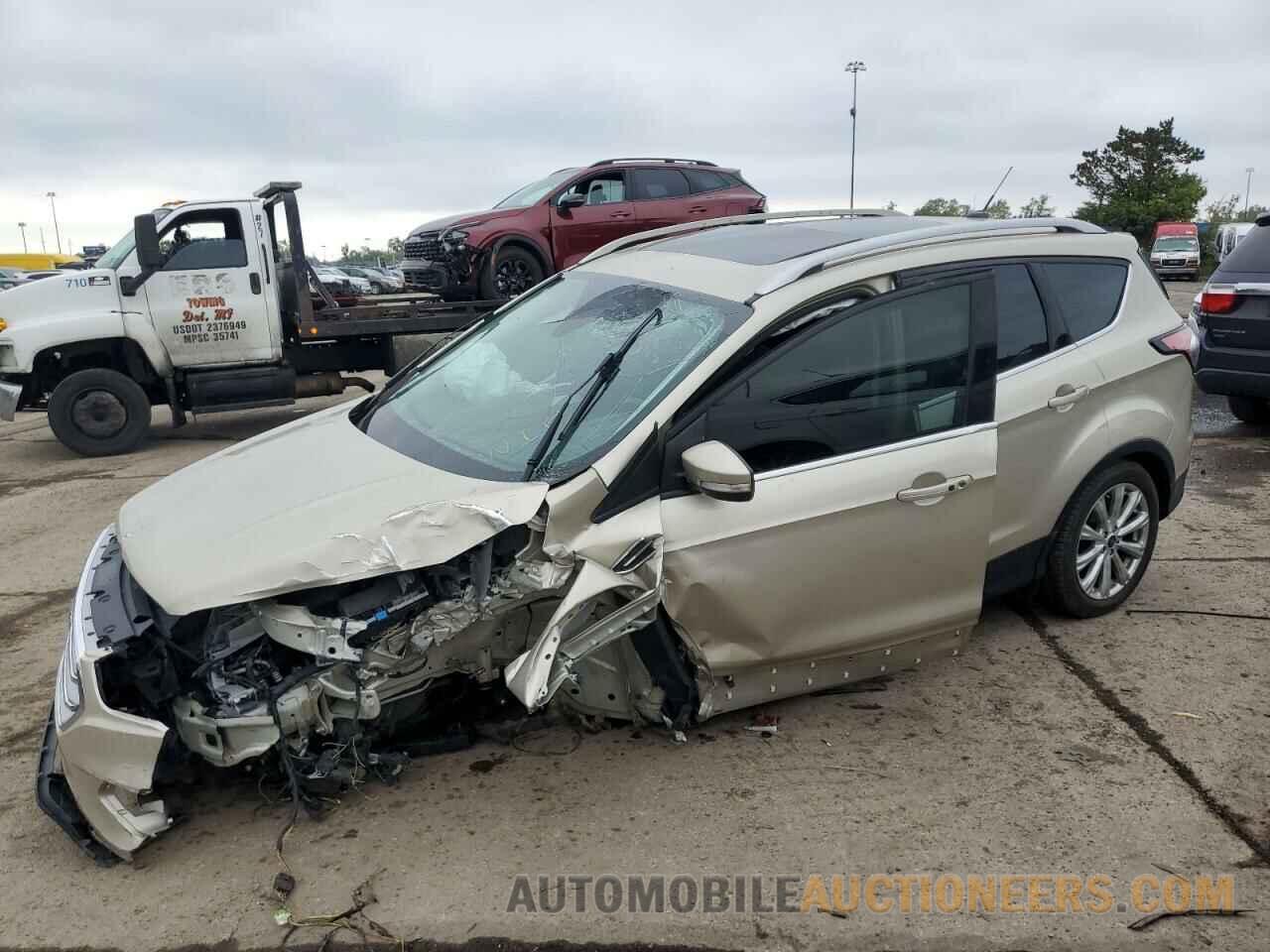 1FMCU0J99KUA24044 FORD ESCAPE 2019