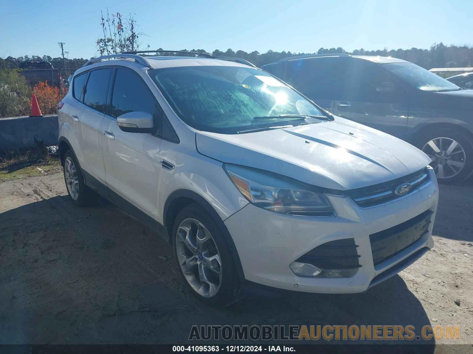 1FMCU0J9XDUC14003 FORD ESCAPE 2013