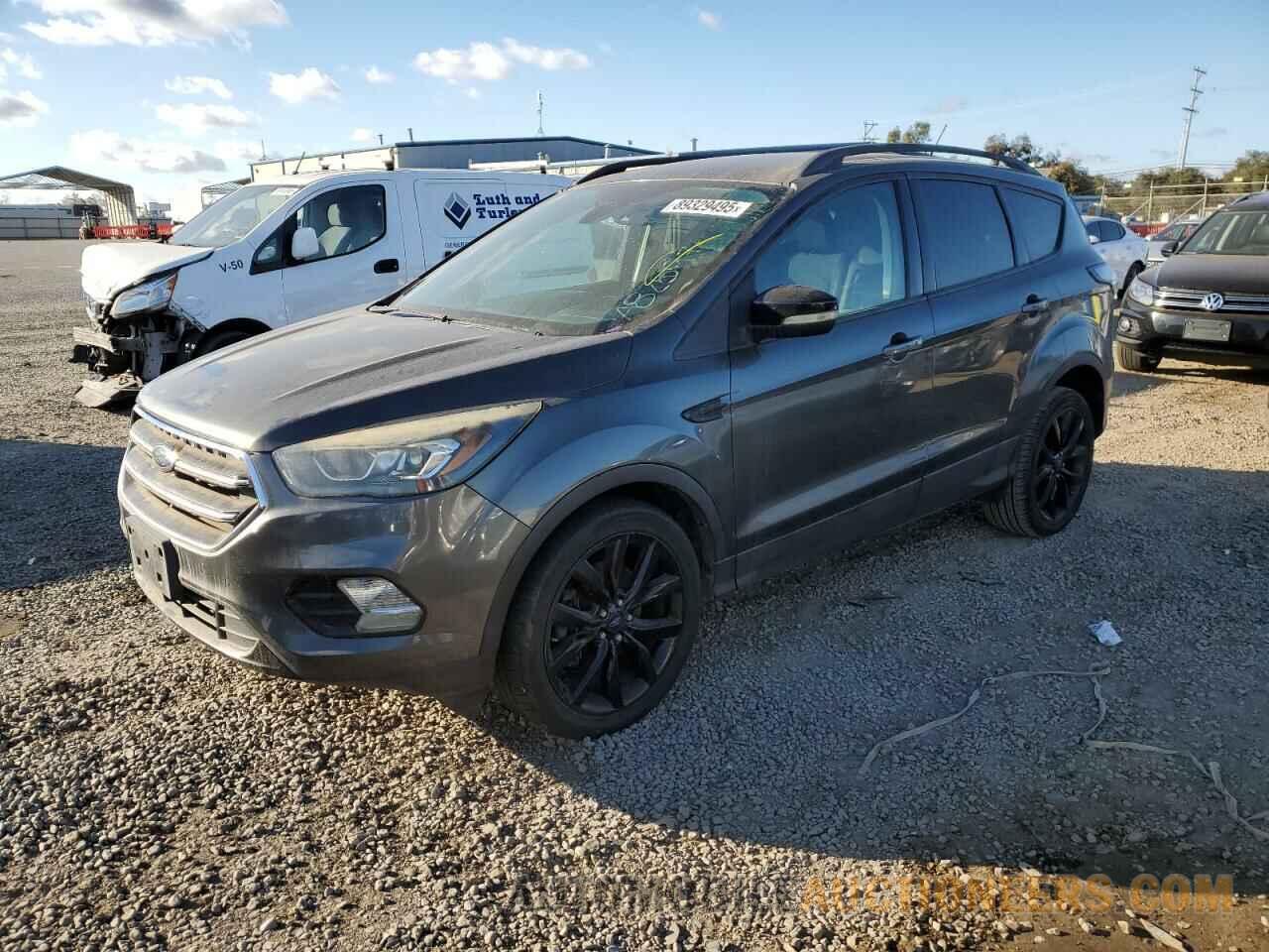 1FMCU0J9XHUA82897 FORD ESCAPE 2017