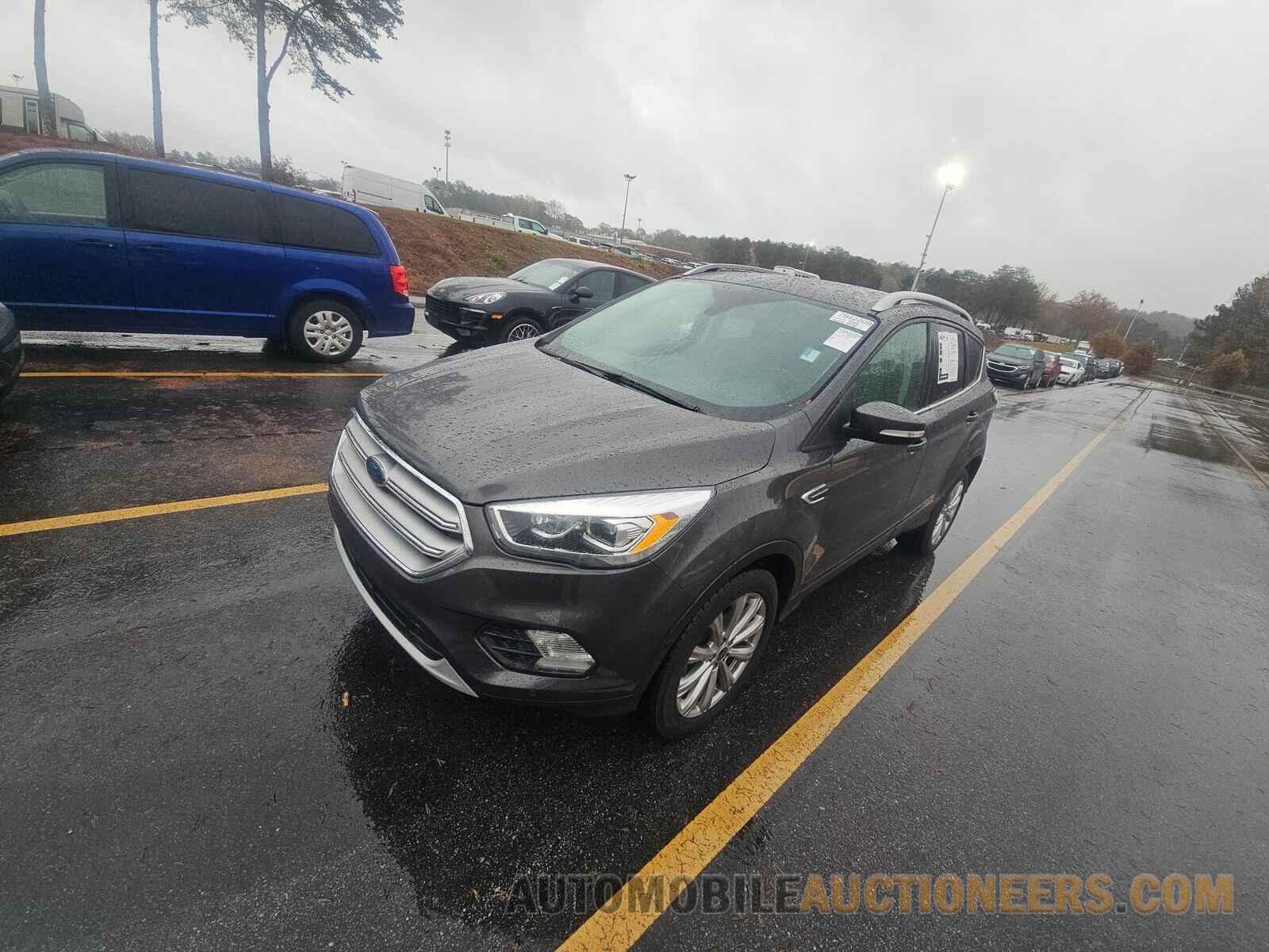 1FMCU0J9XJUD35982 Ford Escape 2018