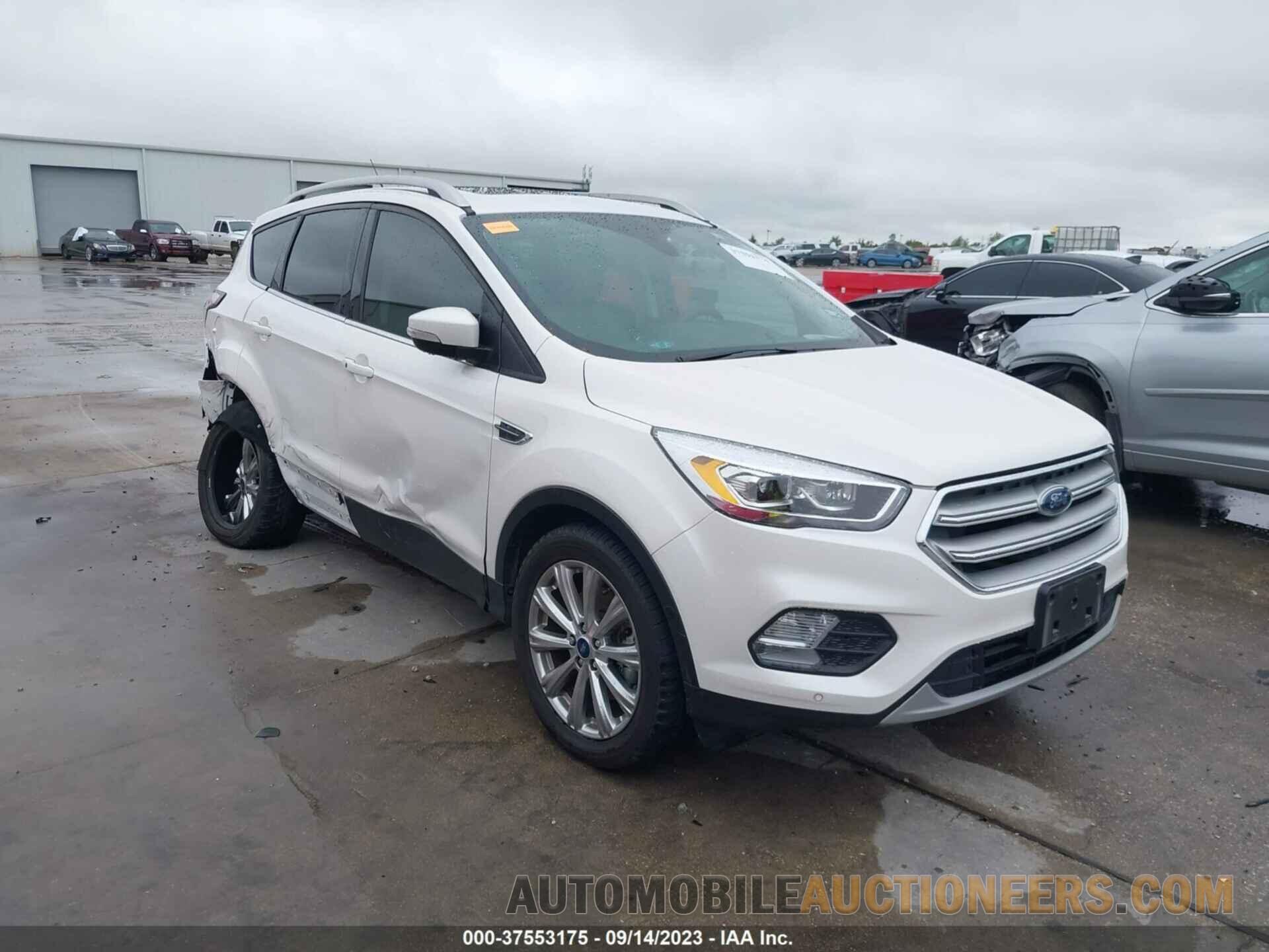 1FMCU0J9XJUD58162 FORD ESCAPE 2018