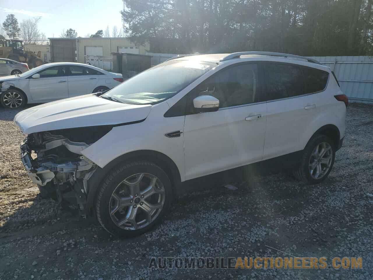 1FMCU0J9XKUA74239 FORD ESCAPE 2019