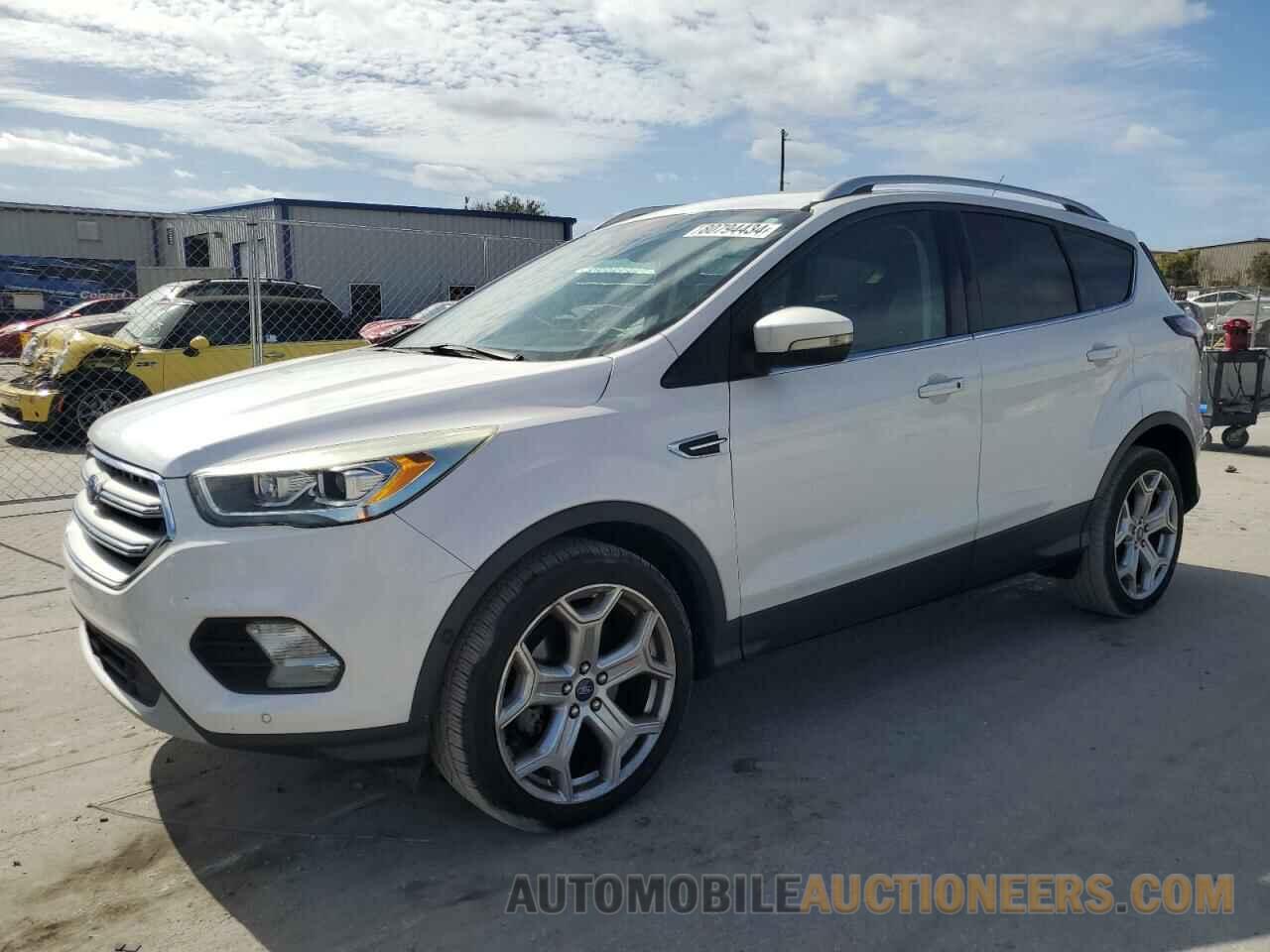 1FMCU0JD1HUB86005 FORD ESCAPE 2017