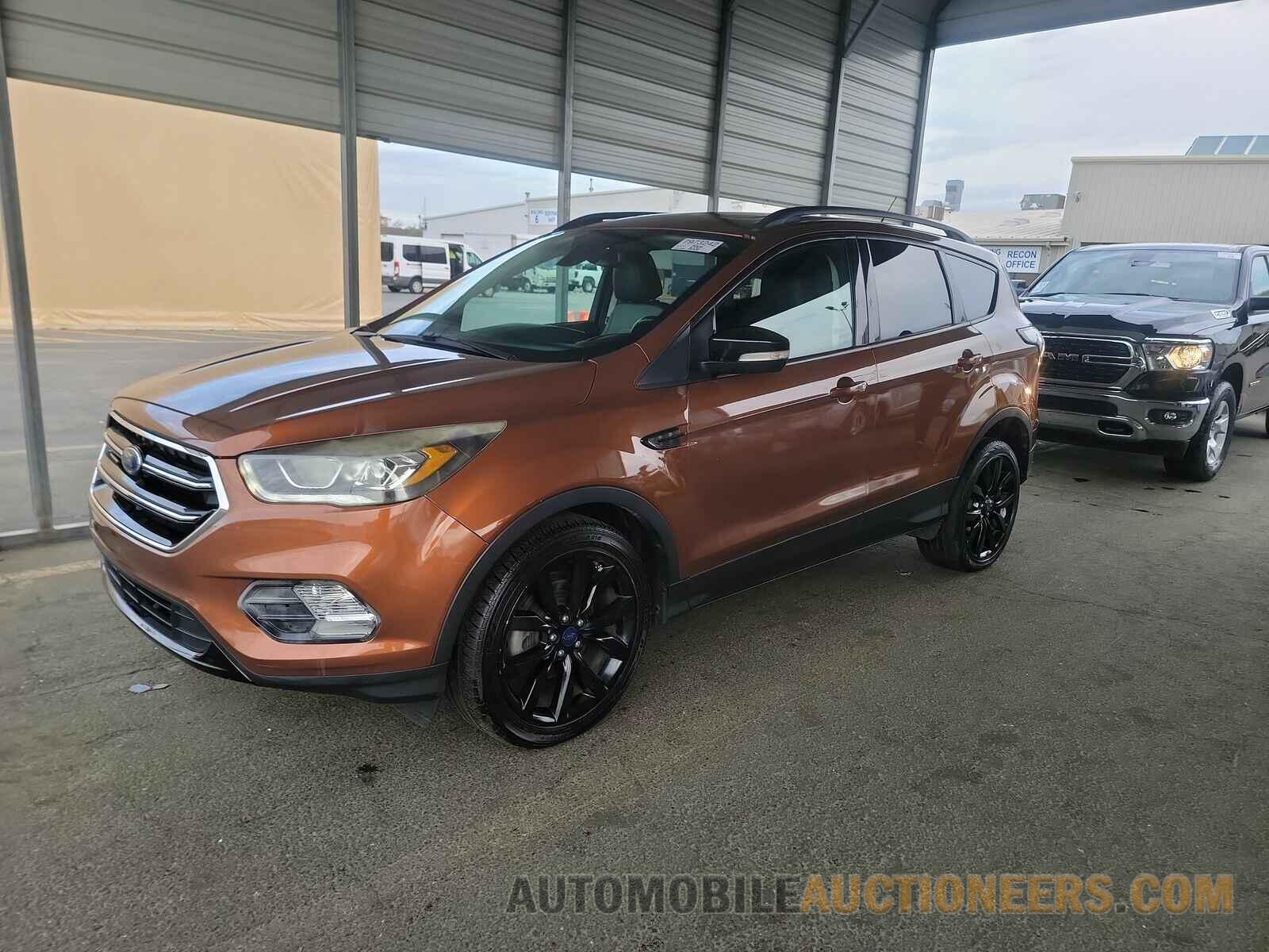 1FMCU0JD2HUE33175 Ford Escape 2017