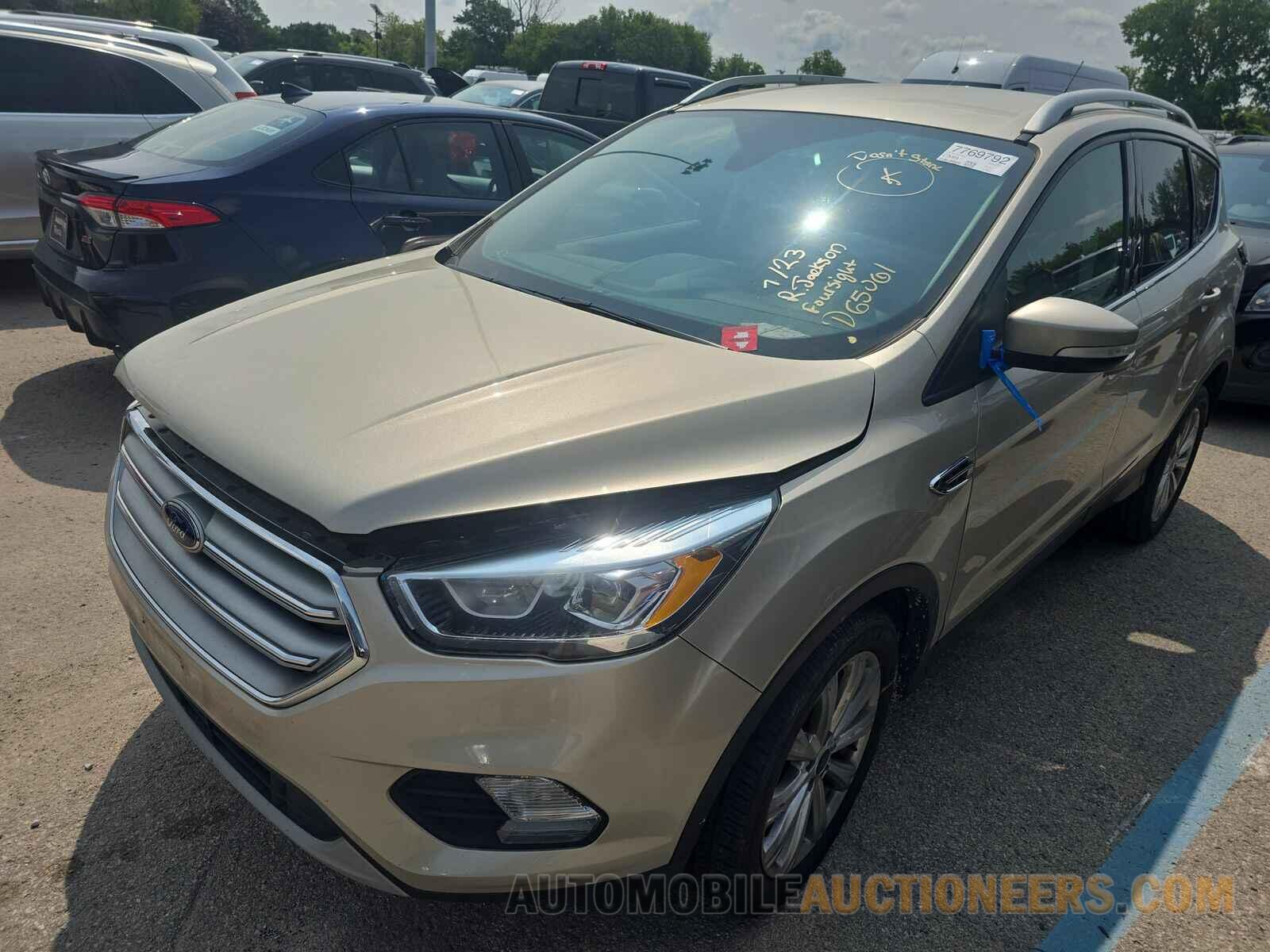 1FMCU0JD8HUD65061 Ford Escape 2017