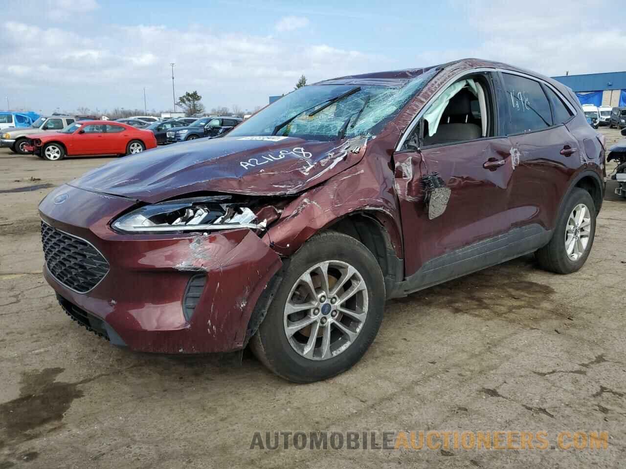 1FMCU9G62MUA21698 FORD ESCAPE 2021