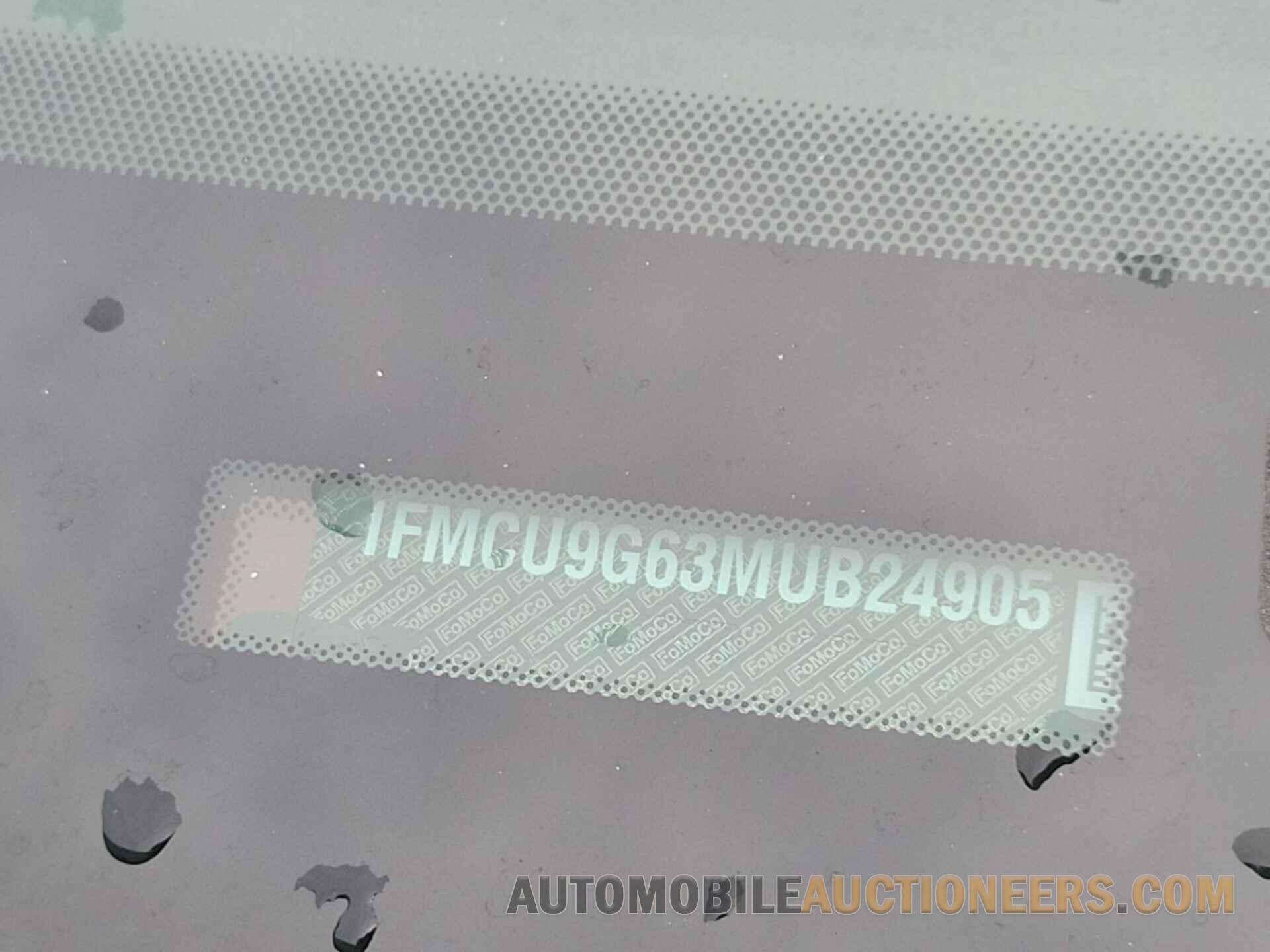 1FMCU9G63MUB24905 FORD ESCAPE 2021