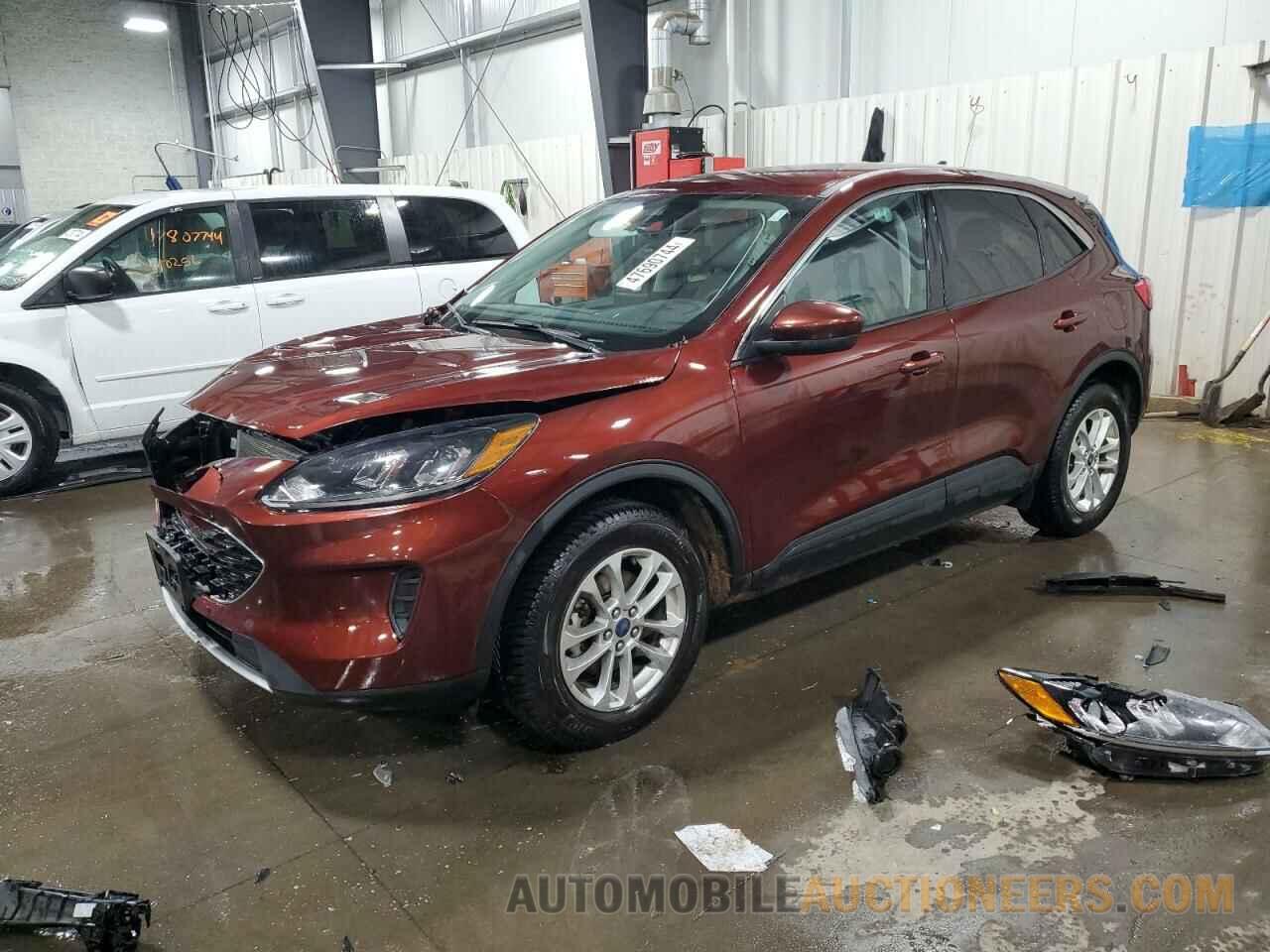 1FMCU9G64MUA00965 FORD ESCAPE 2021