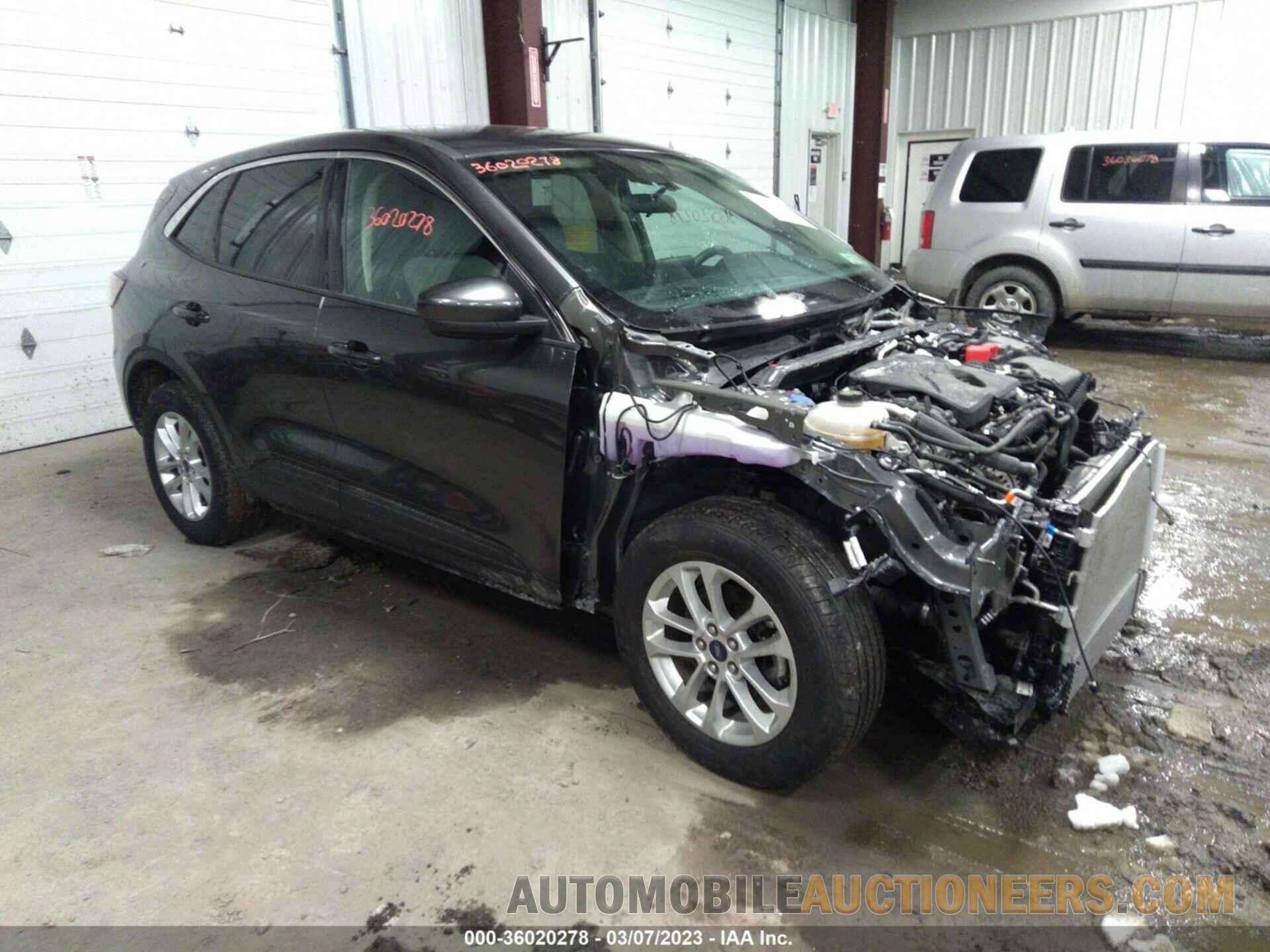 1FMCU9G65LUB47696 FORD ESCAPE 2020