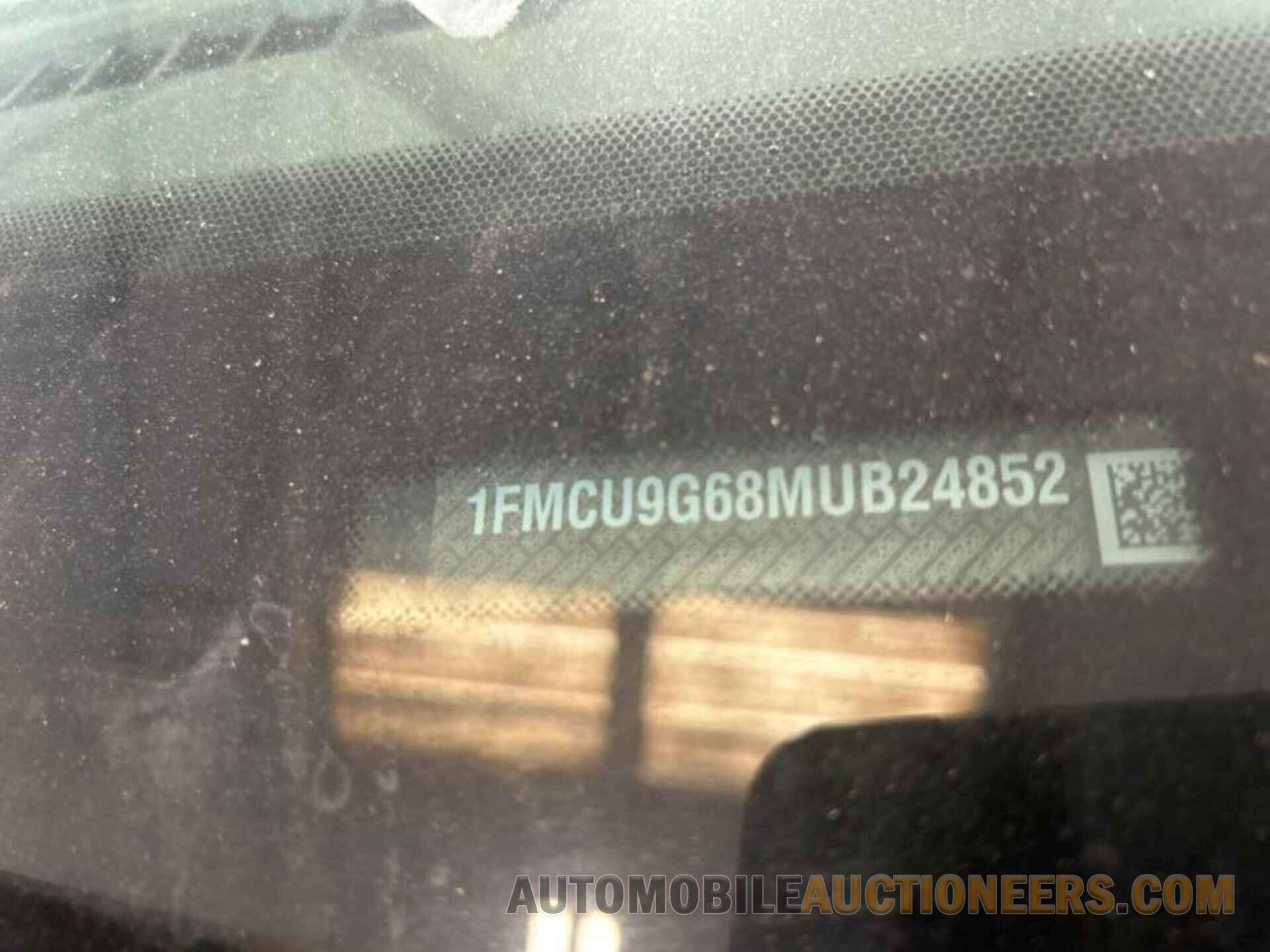 1FMCU9G68MUB24852 FORD ESCAPE 2021