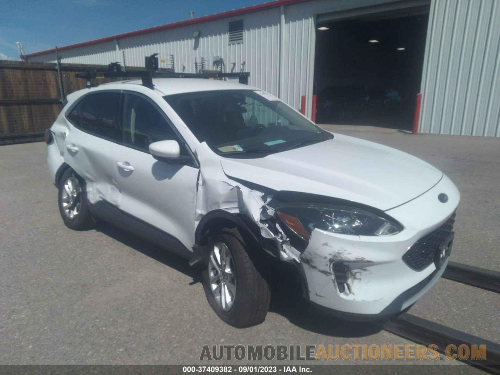 1FMCU9G69LUB80152 FORD ESCAPE 2020