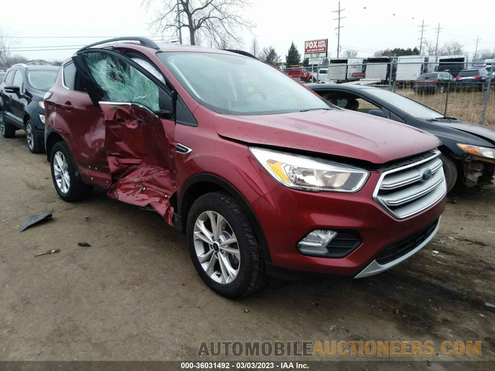 1FMCU9G90JUB49668 FORD ESCAPE 2018