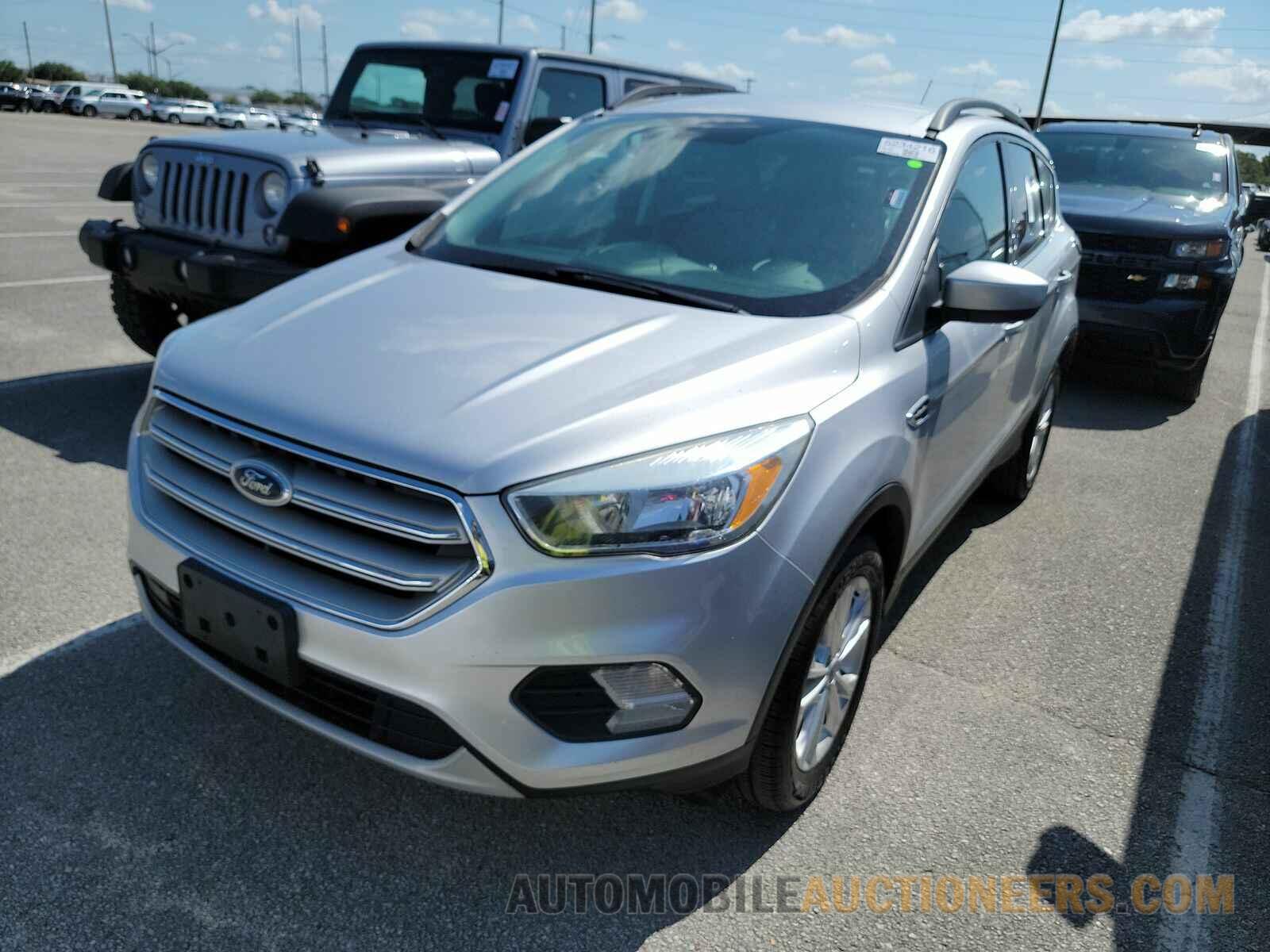 1FMCU9G90JUC38639 Ford Escape 2018