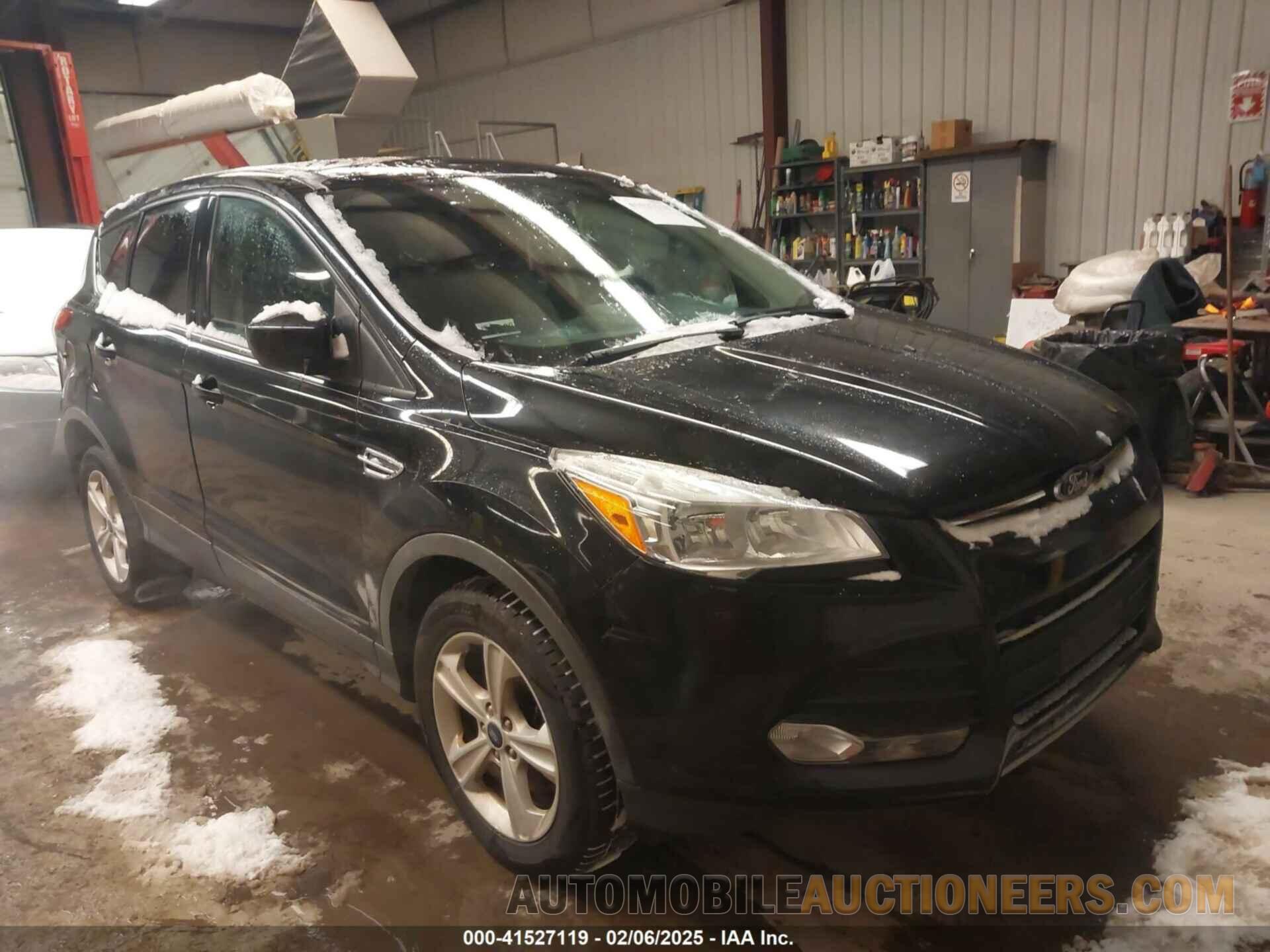 1FMCU9G91FUB86445 FORD ESCAPE 2015