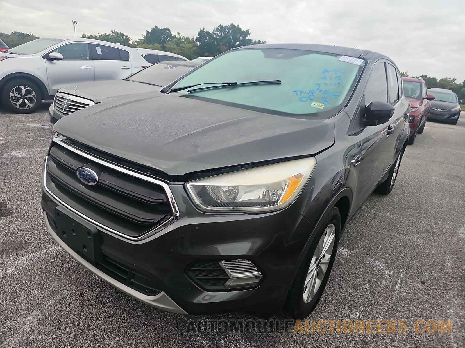 1FMCU9G91HUA46415 Ford Escape 2017