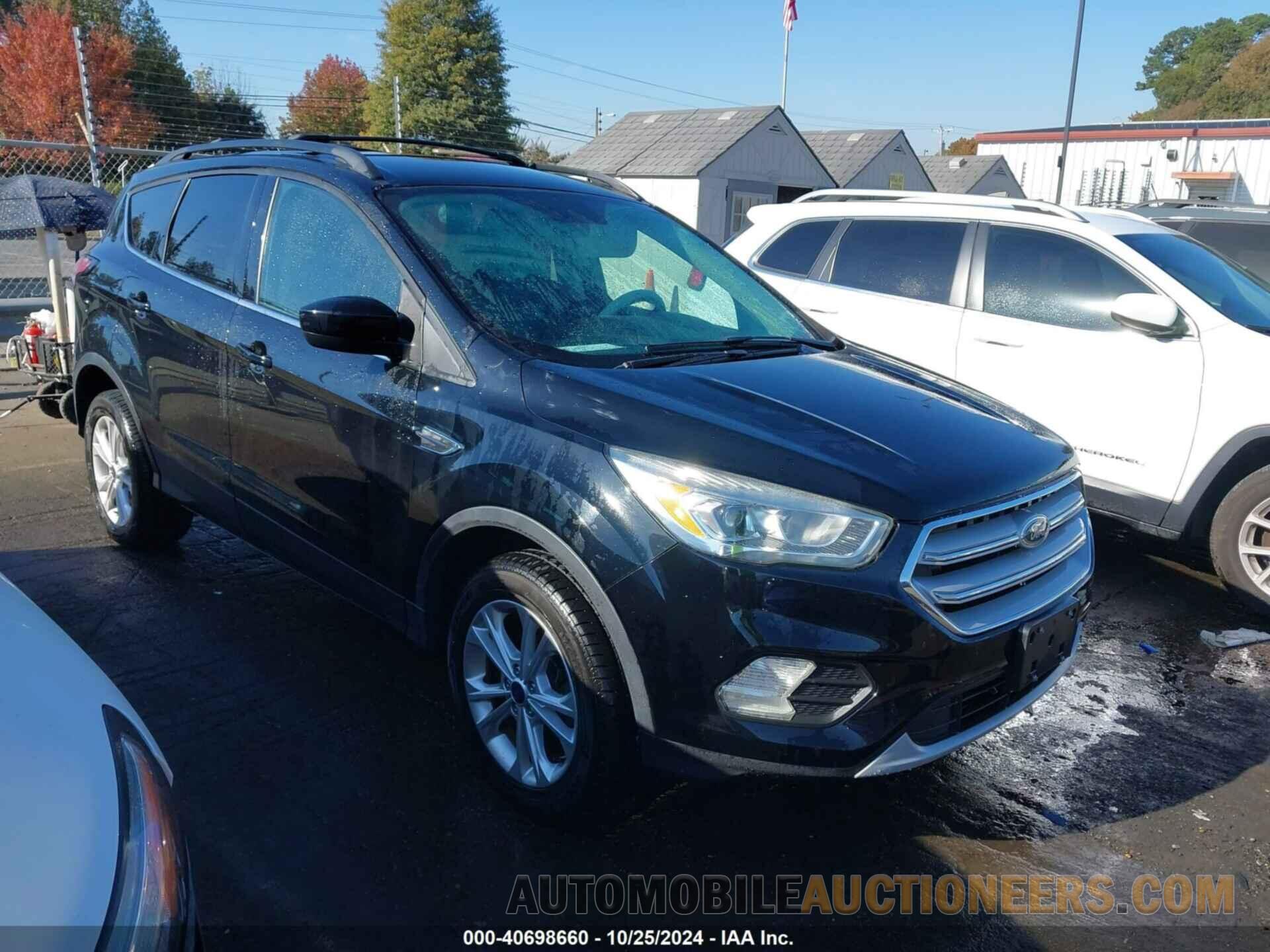 1FMCU9G91HUB64352 FORD ESCAPE 2017