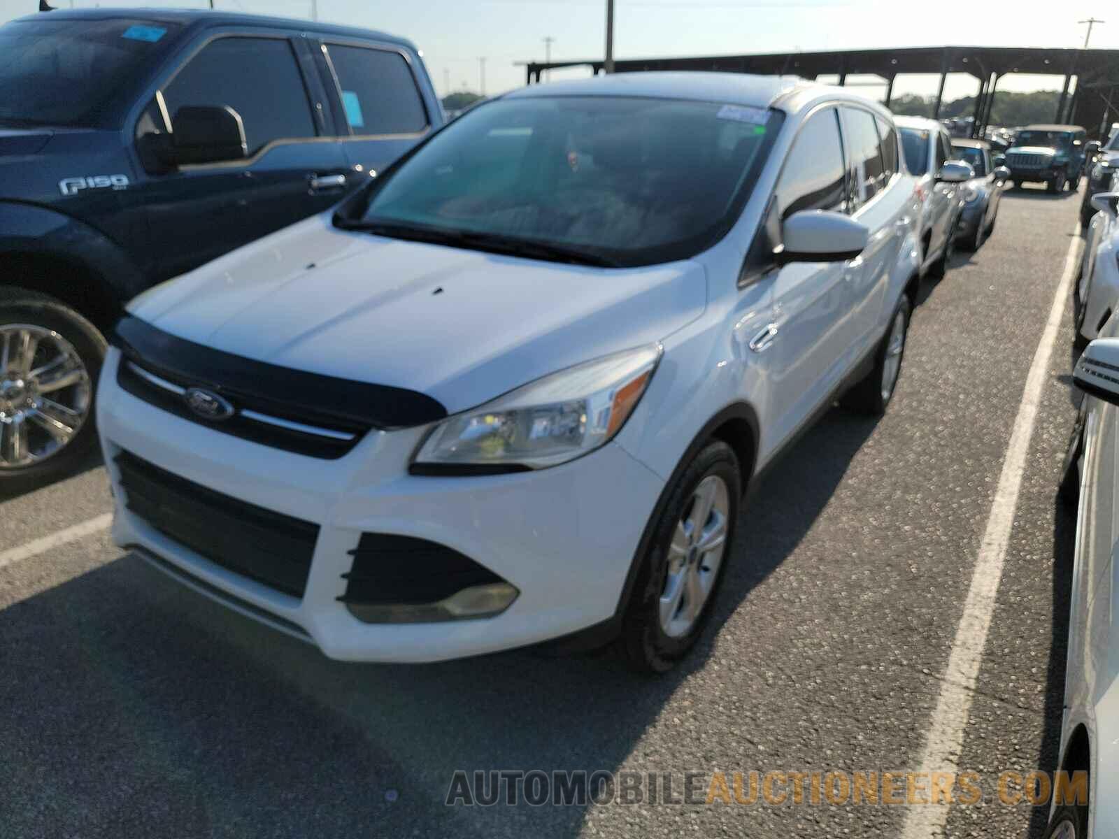 1FMCU9G92FUC00563 Ford Escape 2015