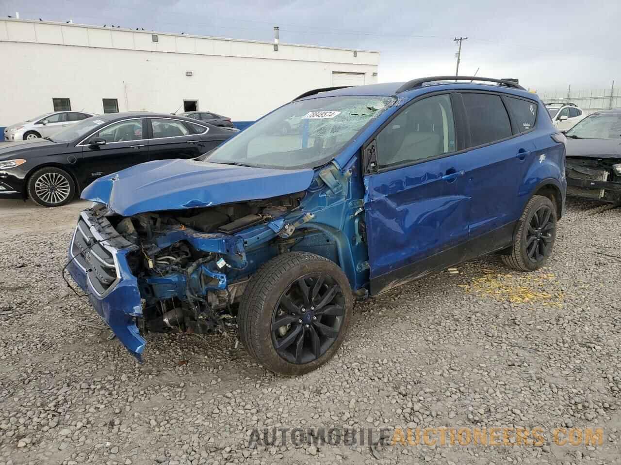 1FMCU9G92HUB02443 FORD ESCAPE 2017