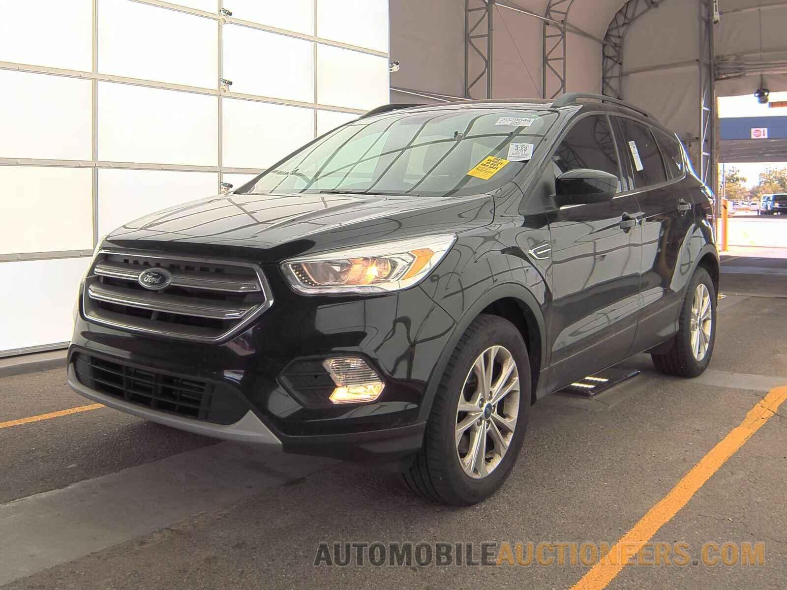 1FMCU9G92HUB85968 Ford Escape 2017