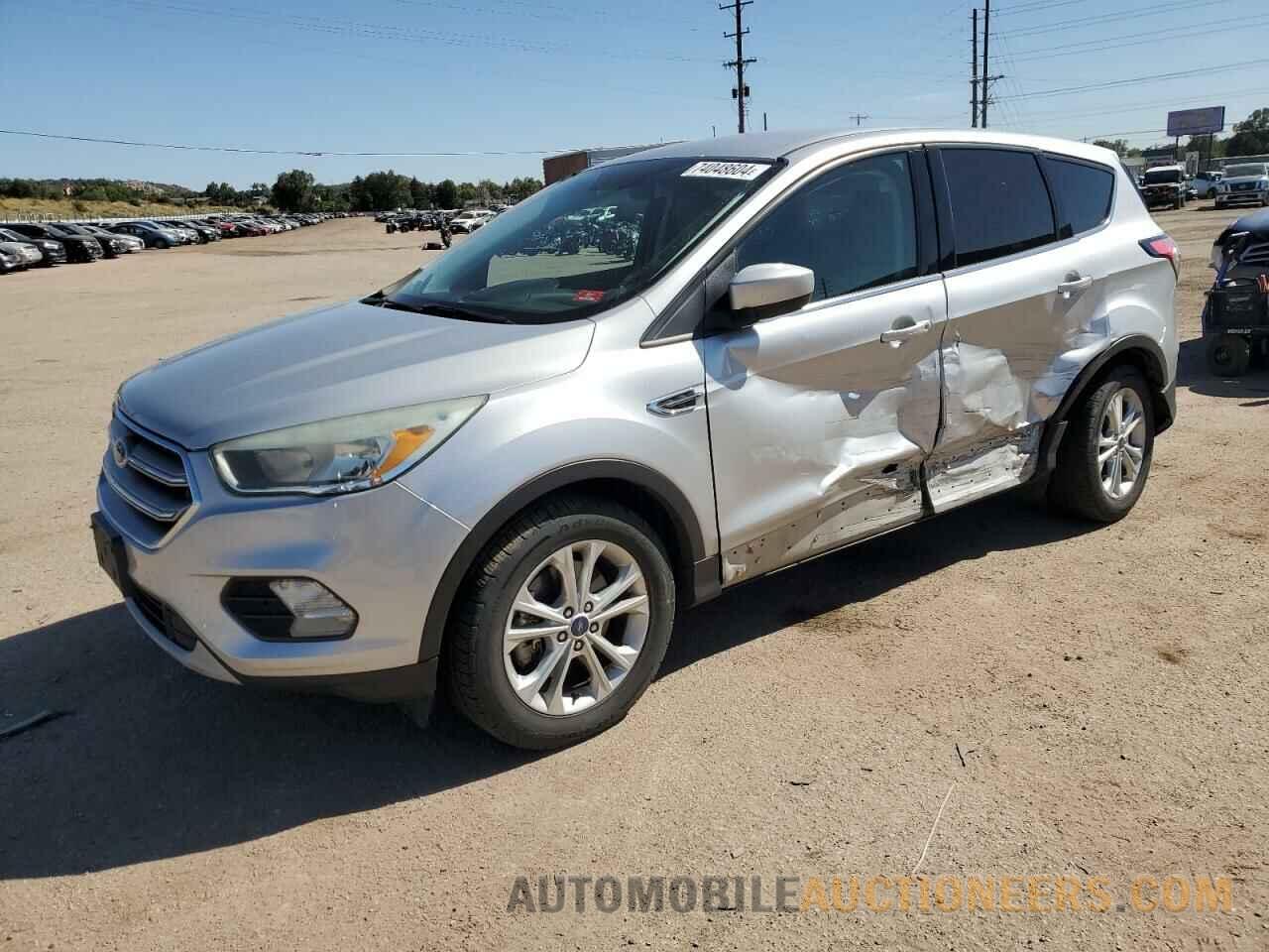 1FMCU9G92HUD12394 FORD ESCAPE 2017